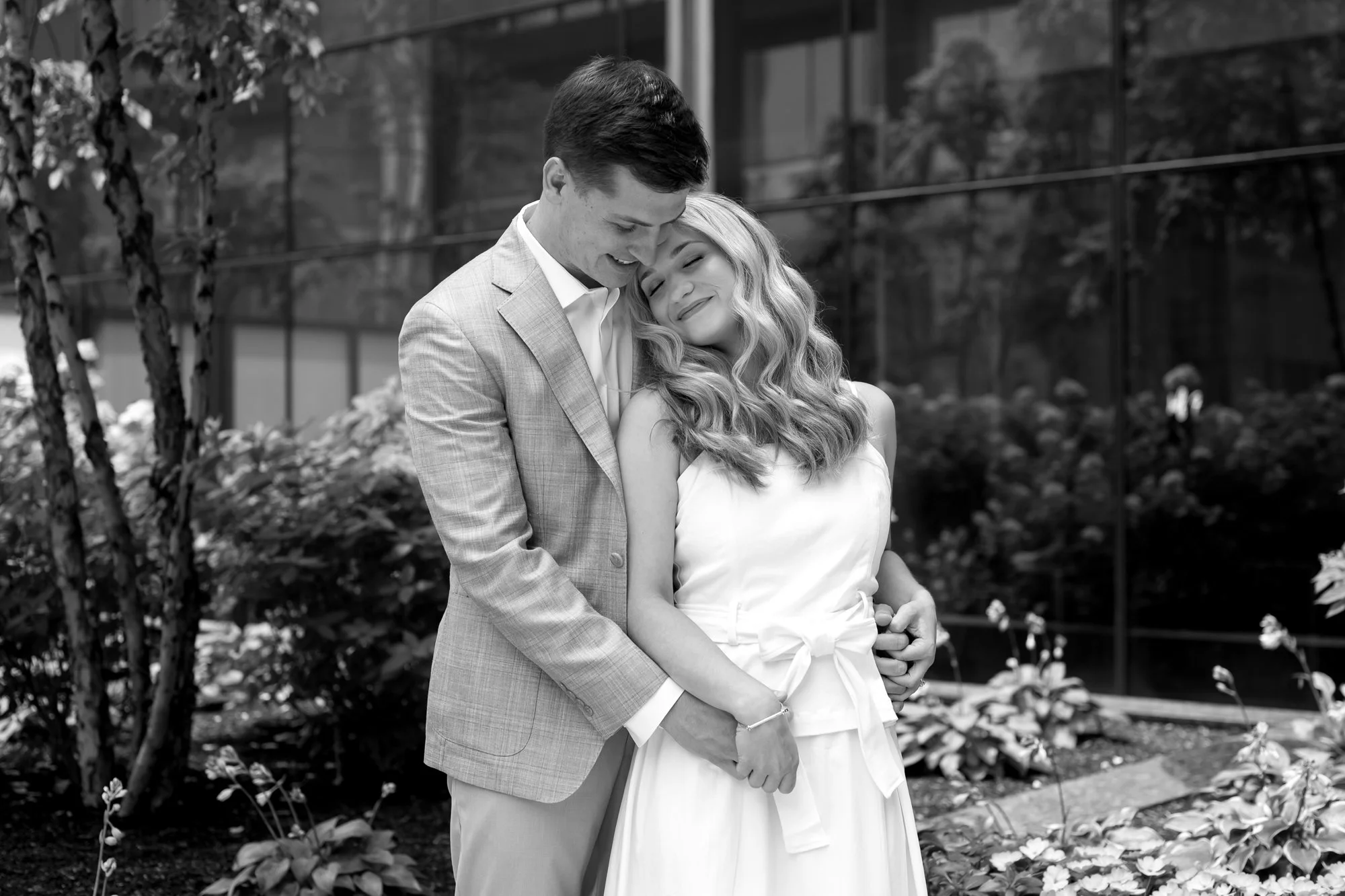 lincoln-park-chicago-engagement-session (5).jpg