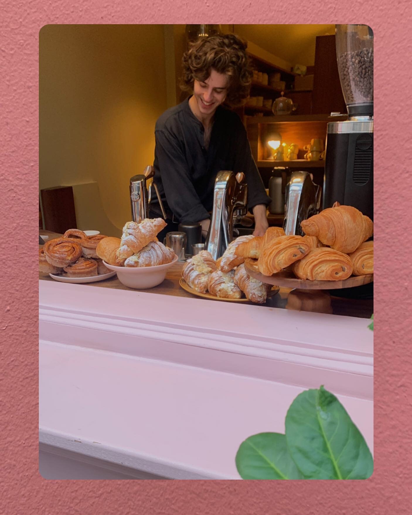 Window of your dream, with a very dreamy Luke serving you most days. 
.
.
.

#architecture #design #interiordesign #travel #interior #architect #home #70slounge #interior #londonbars #timeout #coventgarden #londoncoffee