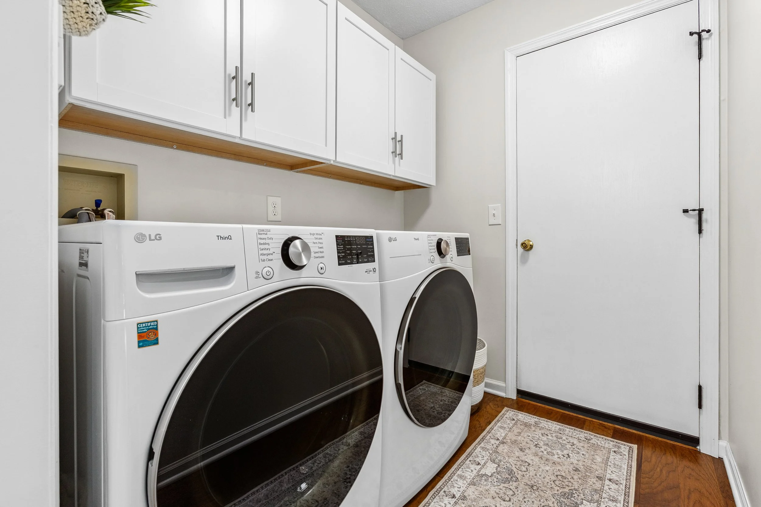904 S 110th Plaza-21.jpg