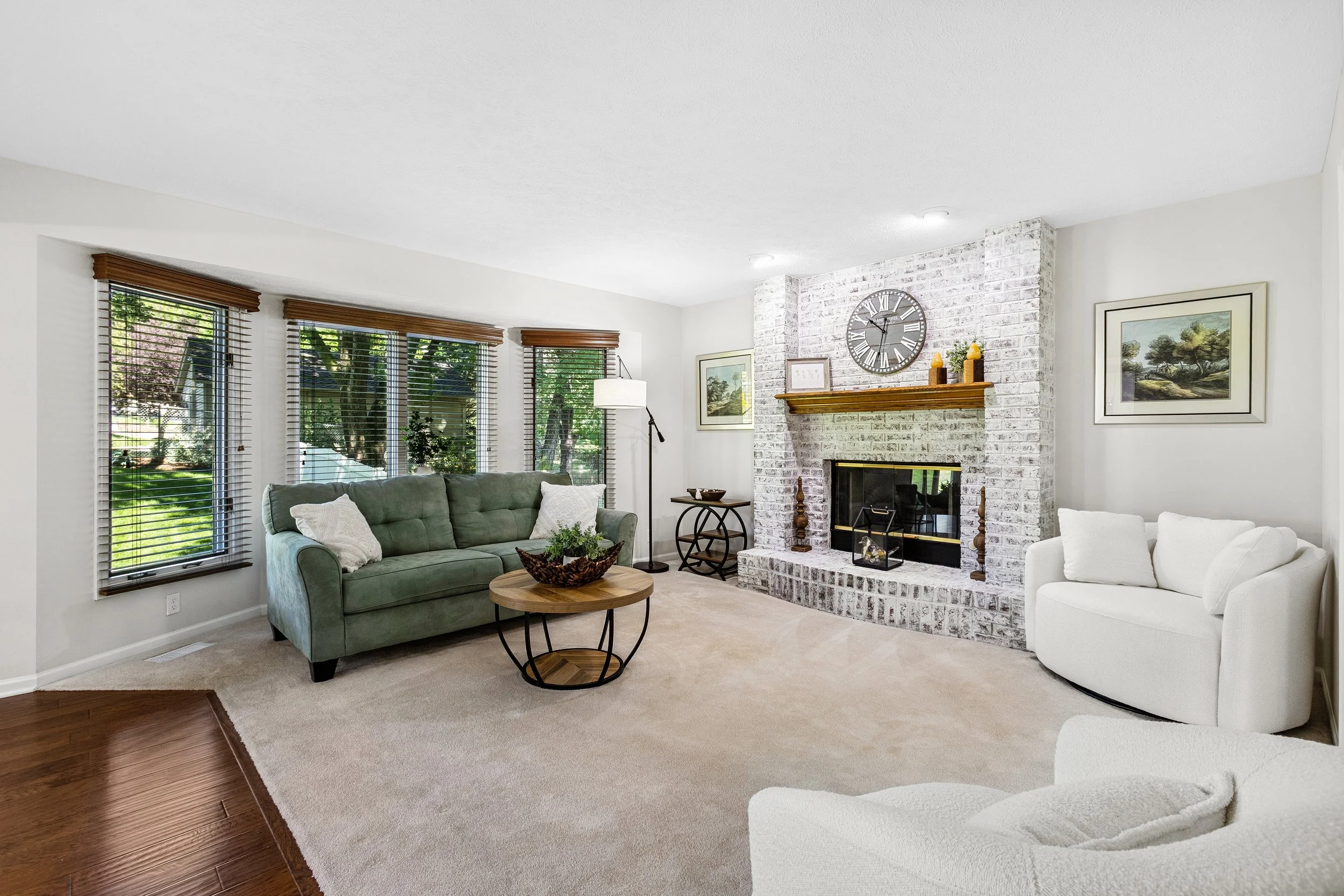 904 S 110th Plaza-10.jpg