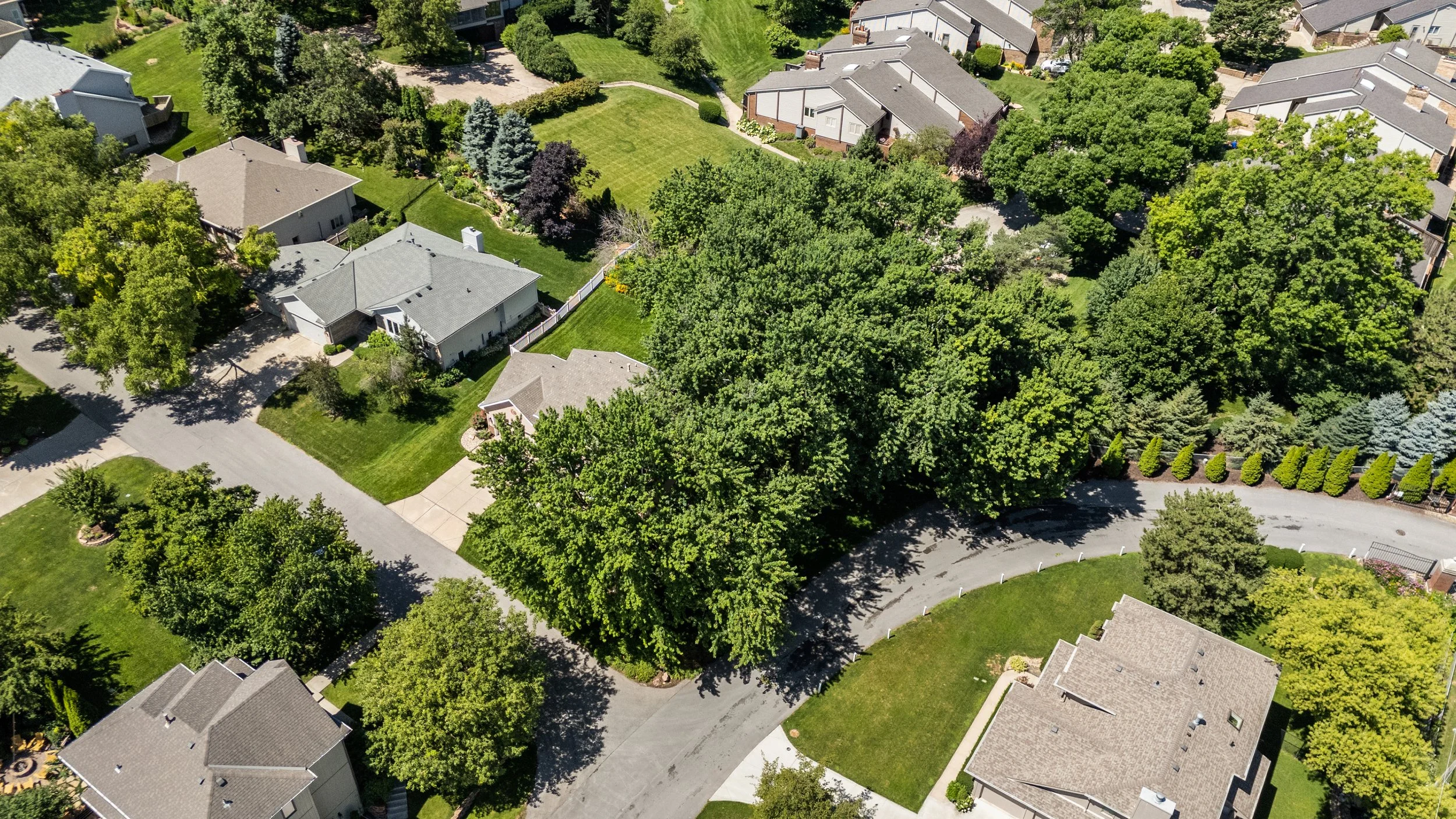 904 S 110th Plaza-44.jpg
