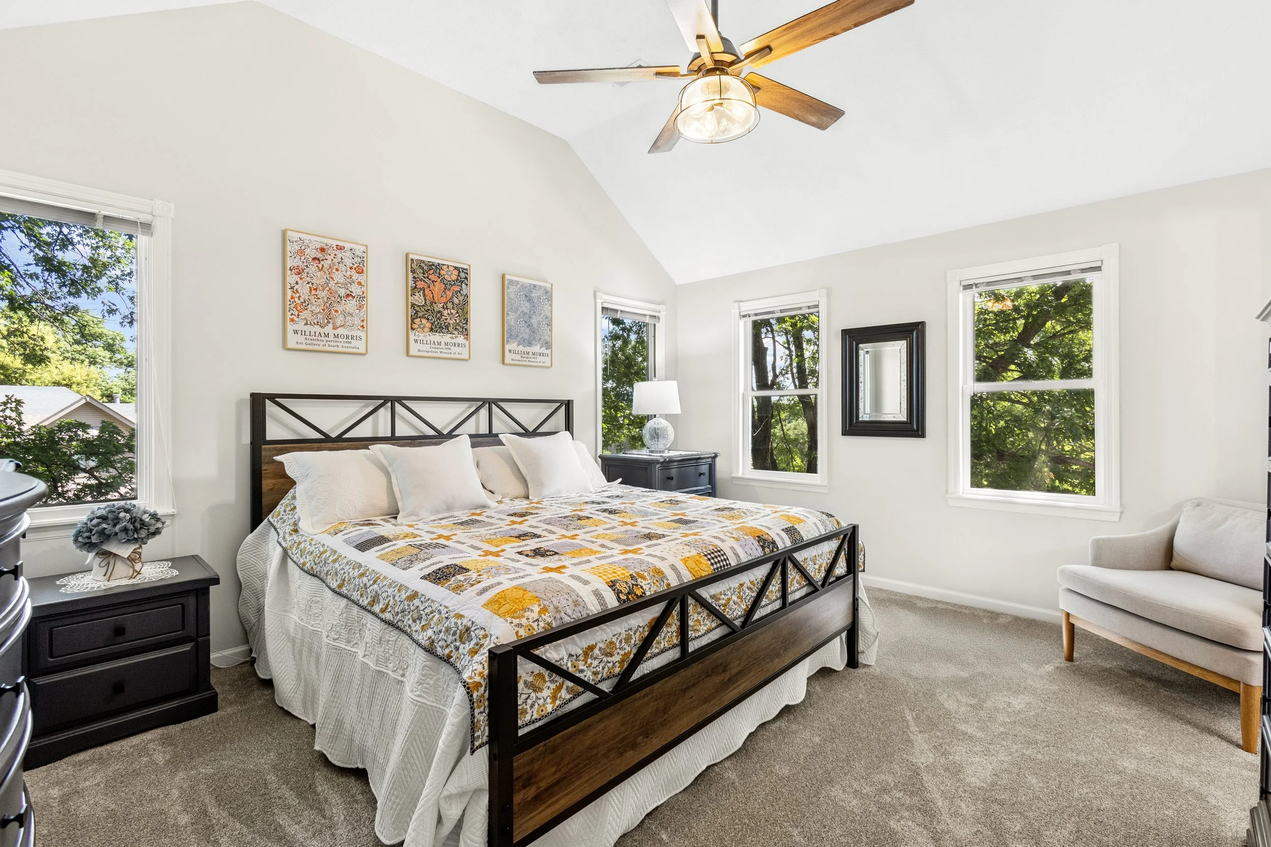 904 S 110th Plaza-24.jpg