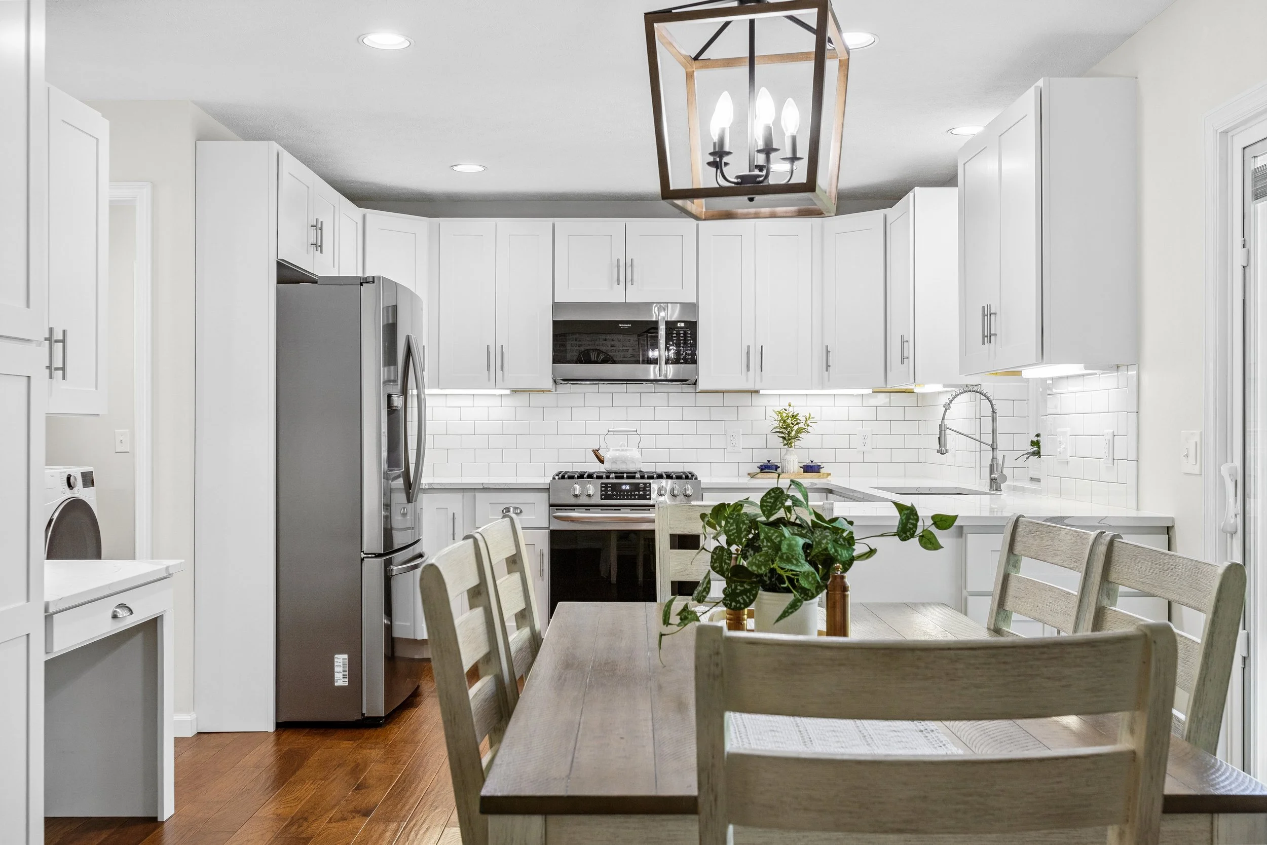 904 S 110th Plaza-15.jpg