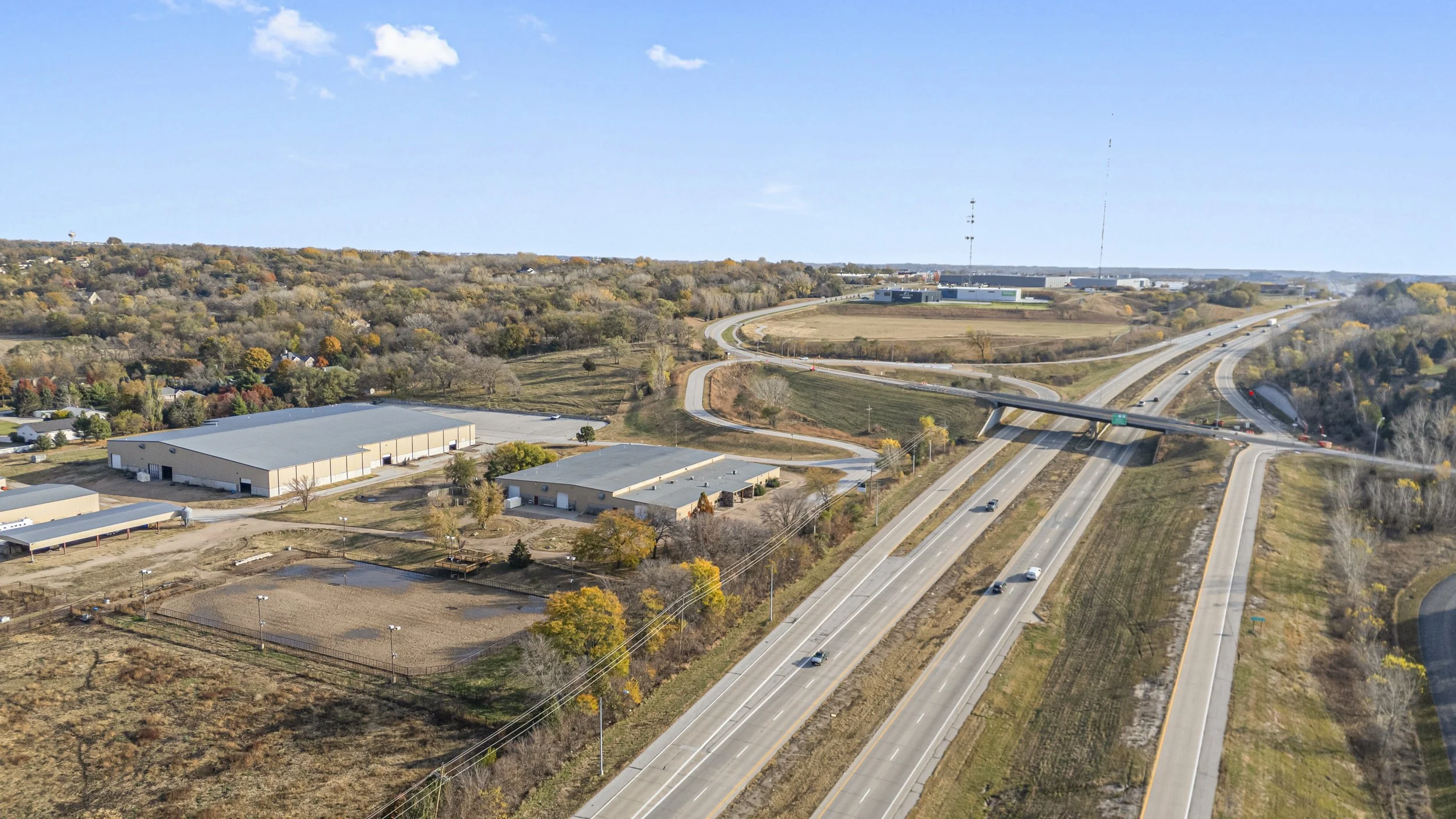 506 N Skyline Dr-06.JPG