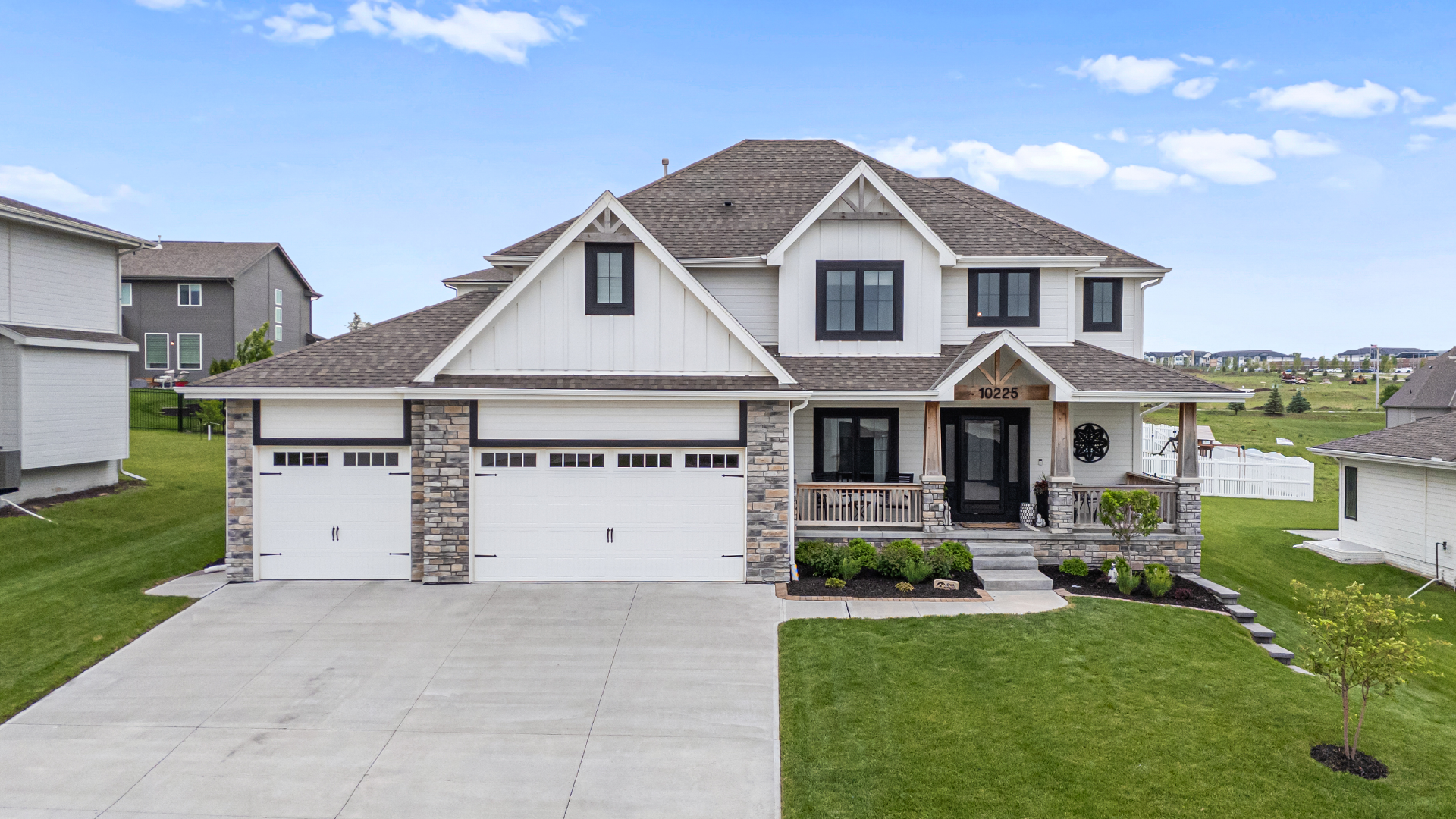 10225 Caspian Dr-01.png