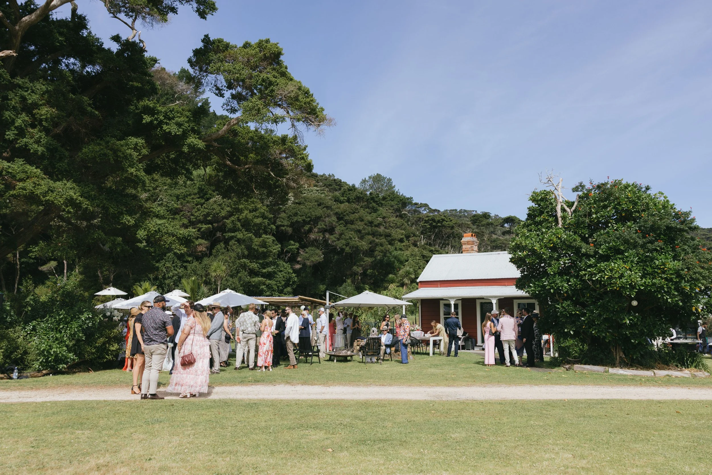 wedding guests arriving to cottage