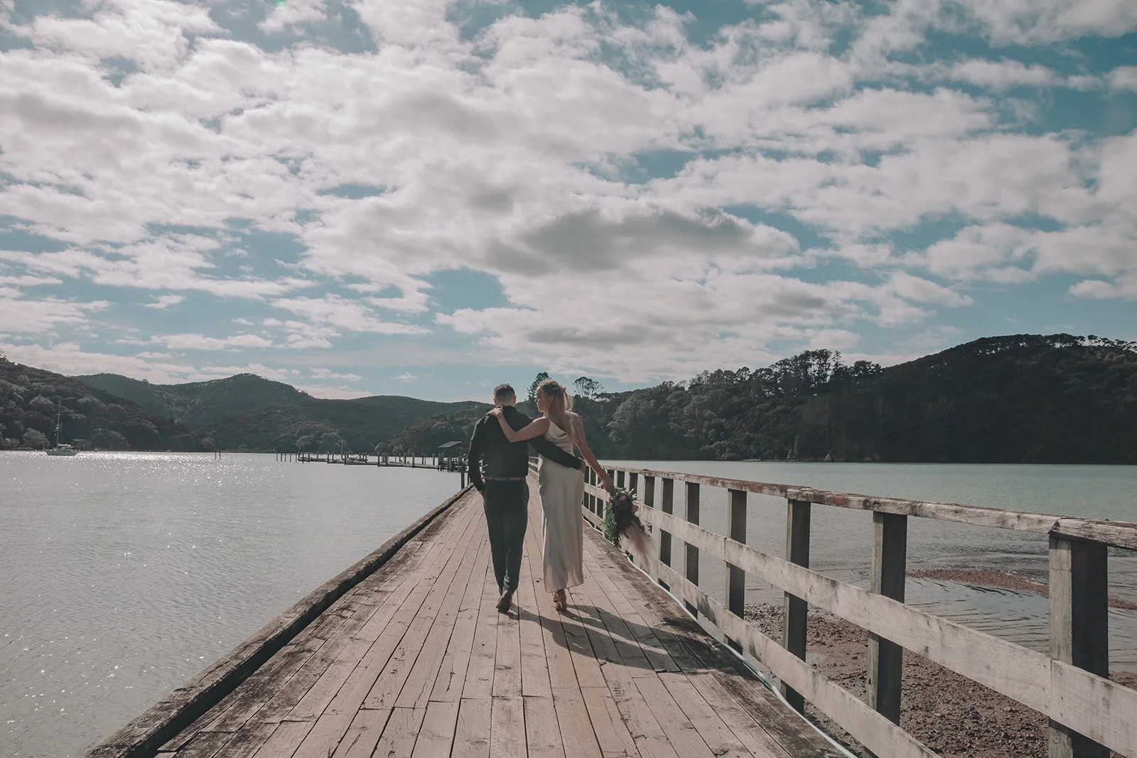 wedding couple on wharf