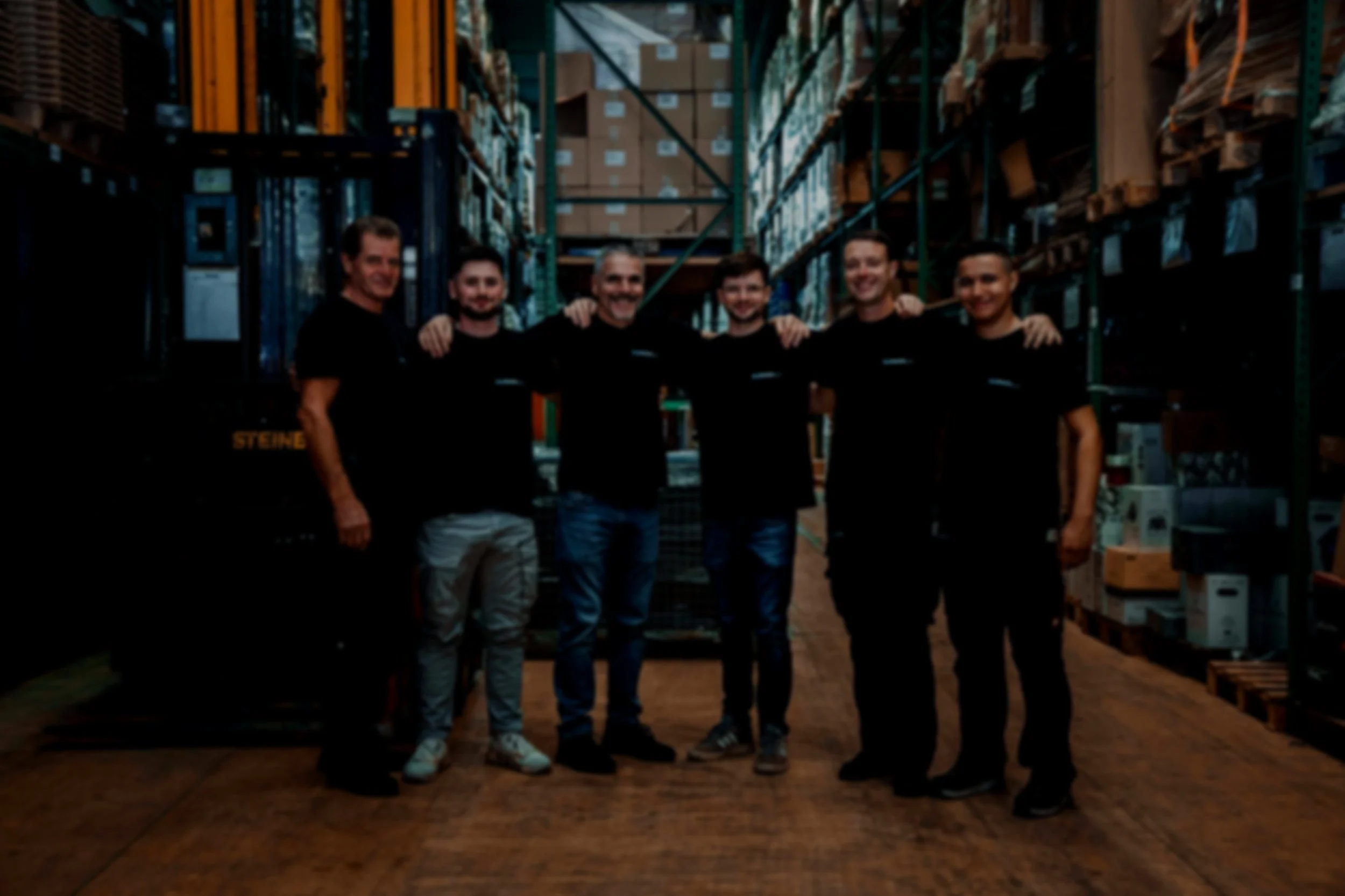 Swisslogistik Team im Lager Konstanz