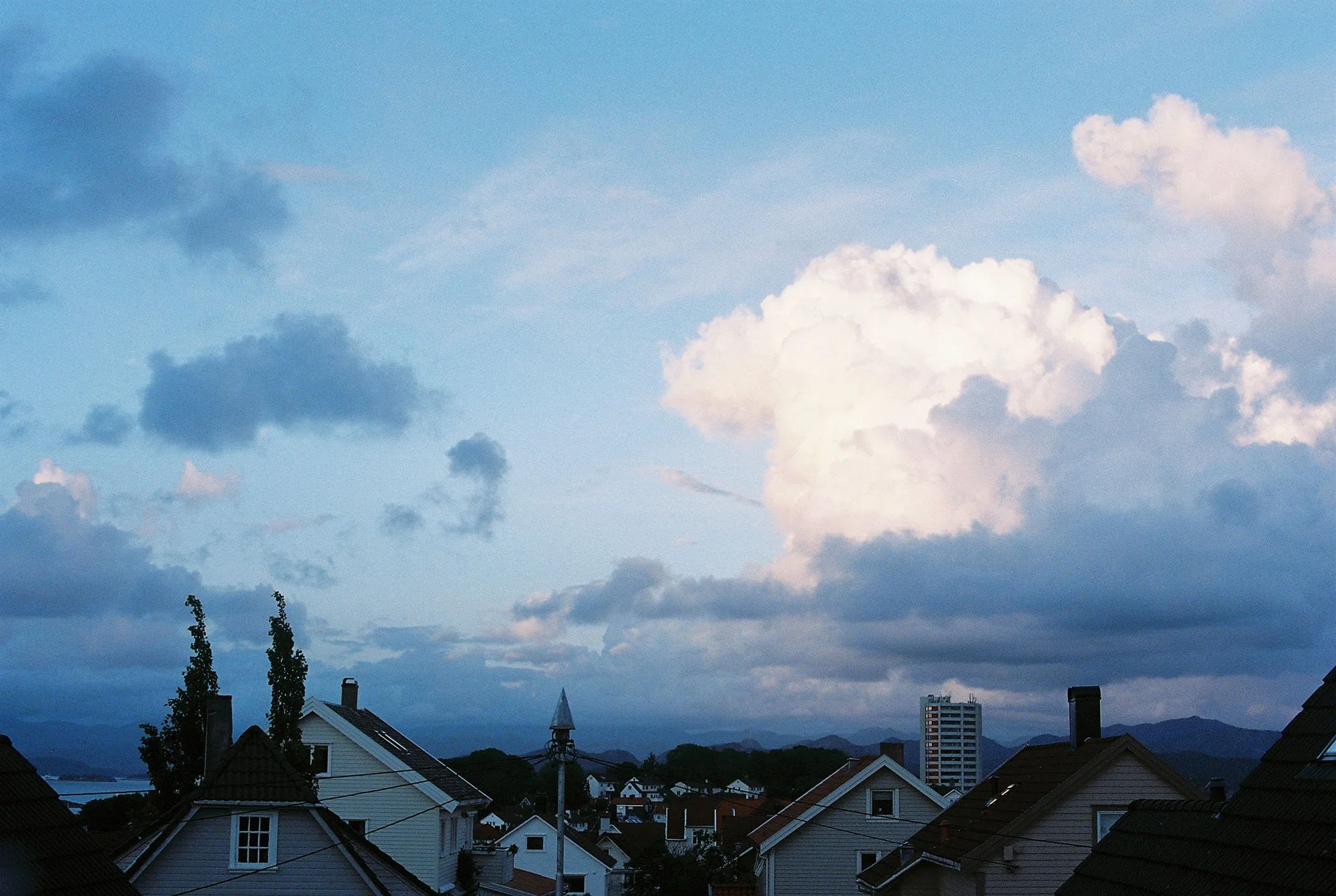 C000147-R1-32-33A.jpg