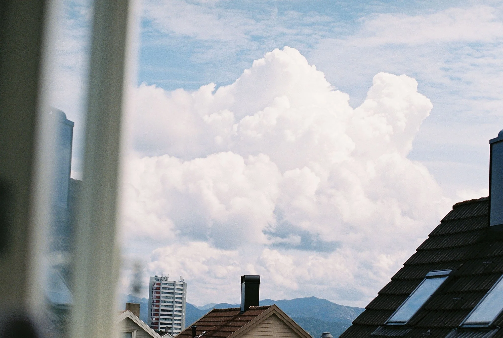 C000142-R1-26-27A.jpg