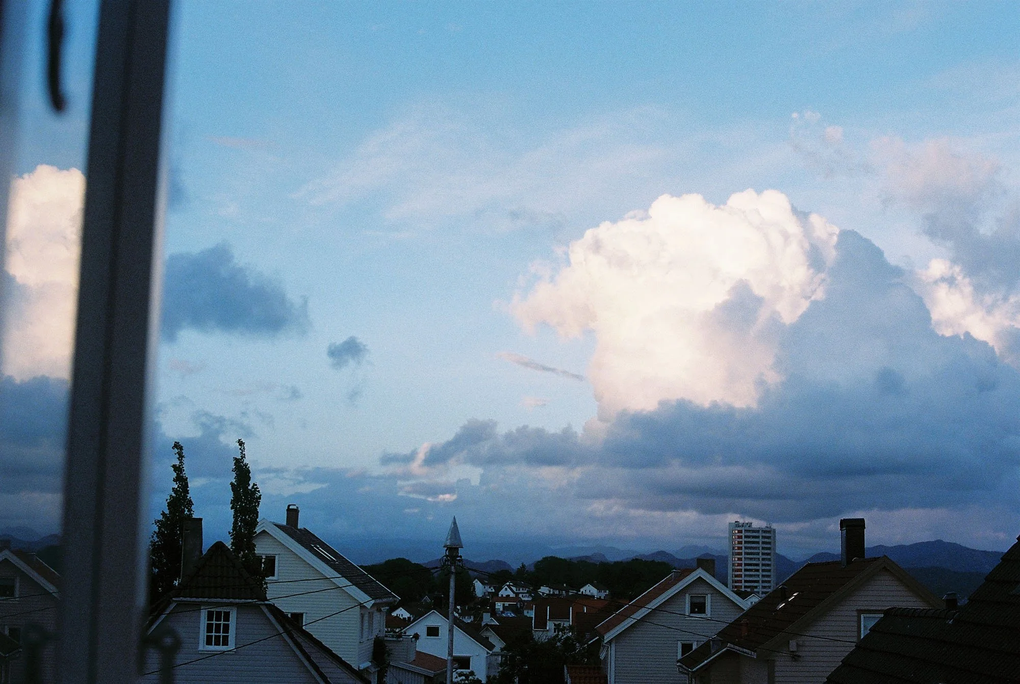 C000147-R1-33-34A.jpg