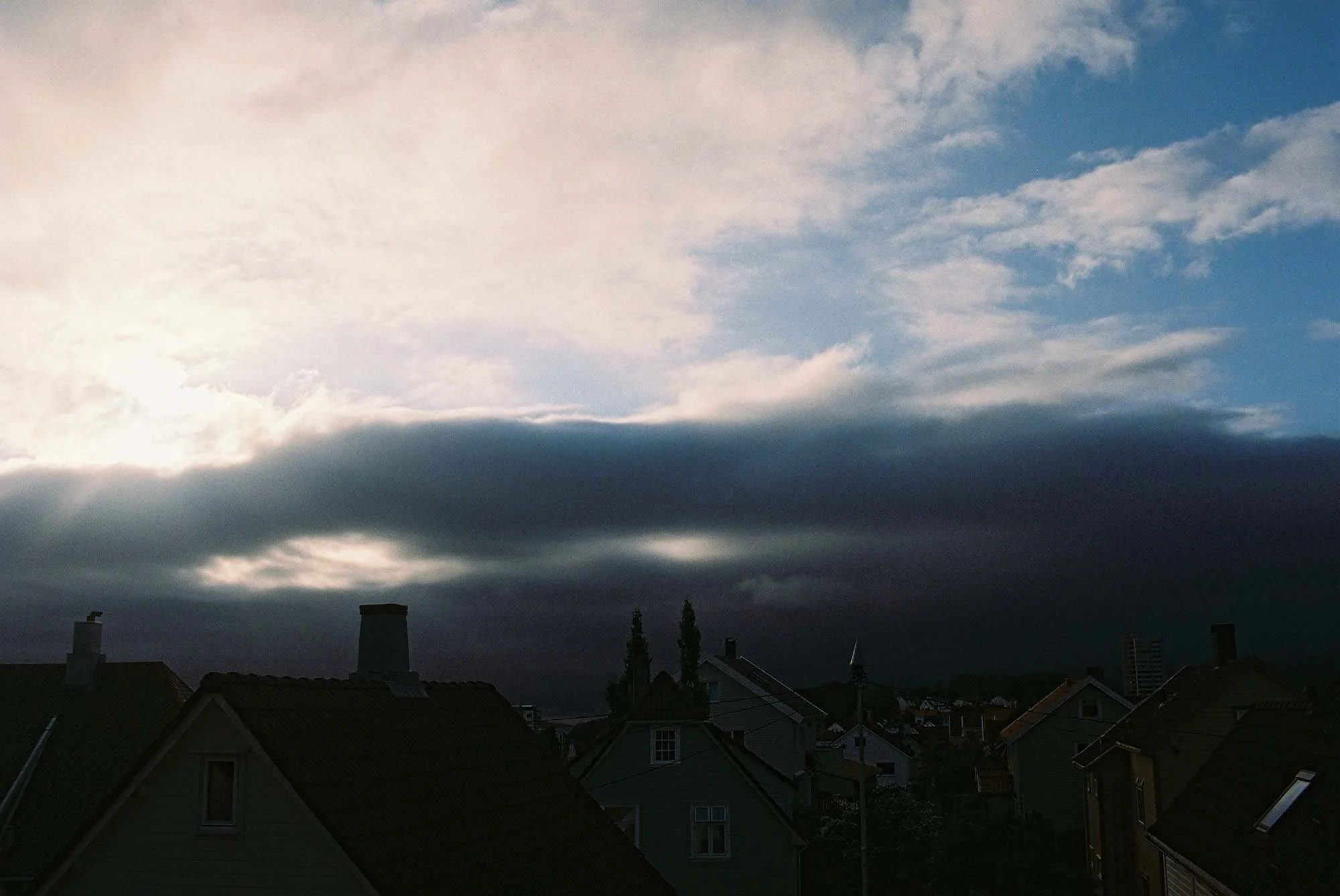 C003585-R1-28-29A.jpg
