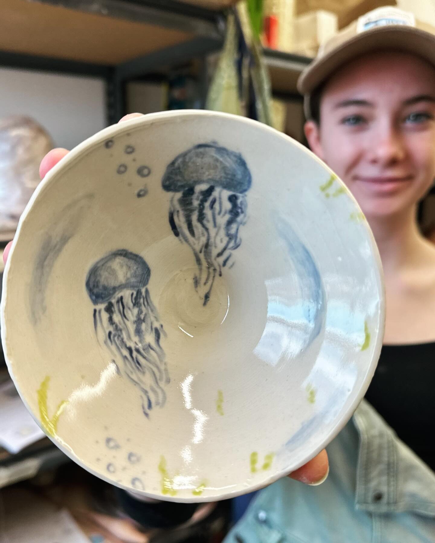 Harper @harper_mooney_  got a good one out of the kiln today! @theclayschool ❤️ those jellyfish 🪼