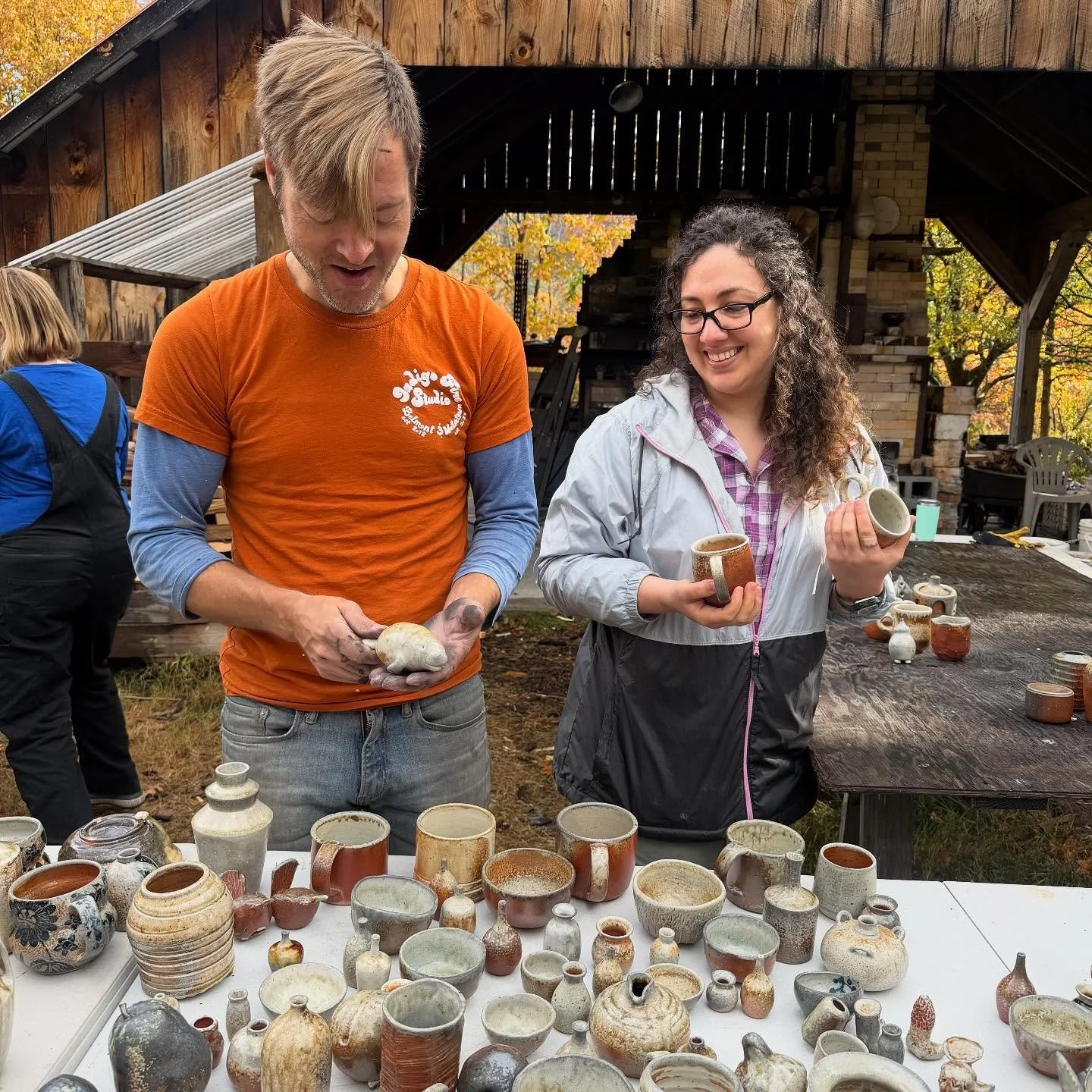 Amazing unload today from the wood/soda firing in Shelburne Falls, MA with Ben Eberle @bqeberle 

Thanks for hosting us again from @theclayschool 

This is Cat admiring her manatee from unload with Ben
