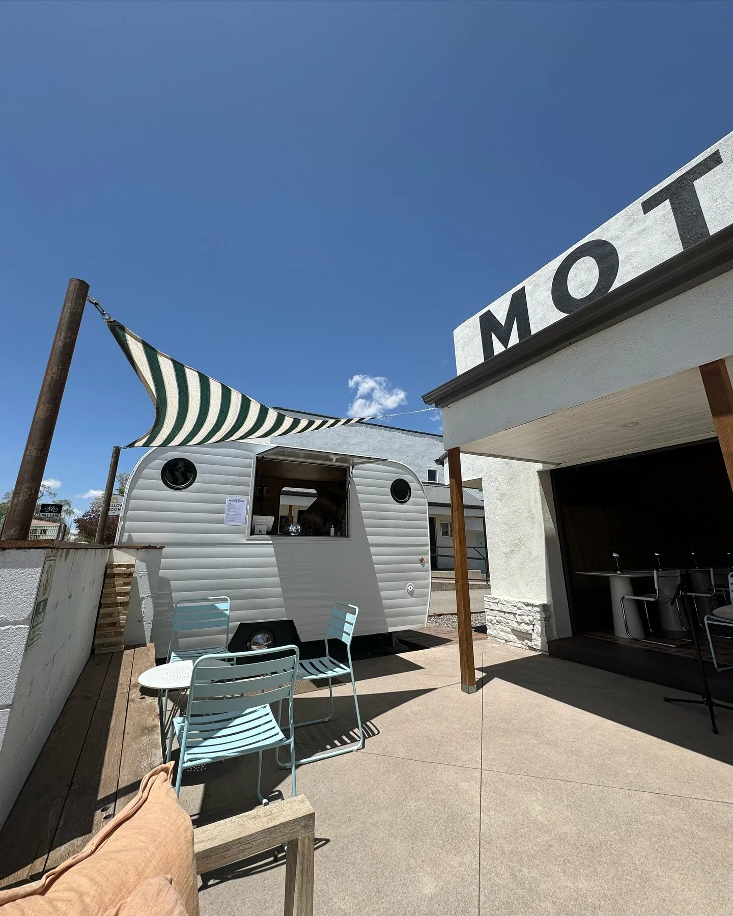 It was a lovely little Mem’ Day here at the Moon! 
Big thanks to @studiopensativa & @chaingedesign for popping up and @d_codi for sharing your singing and song writing talents with the crowd 📿 🪴 🎶 🪩 
We’re coming off a sold out