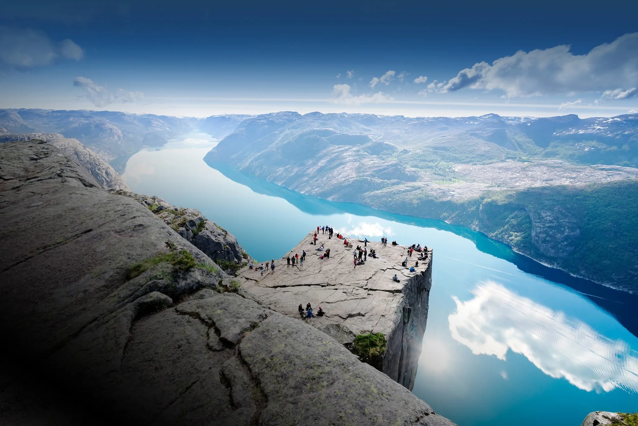 banner-pic-front-Preikestolen-365.jpg
