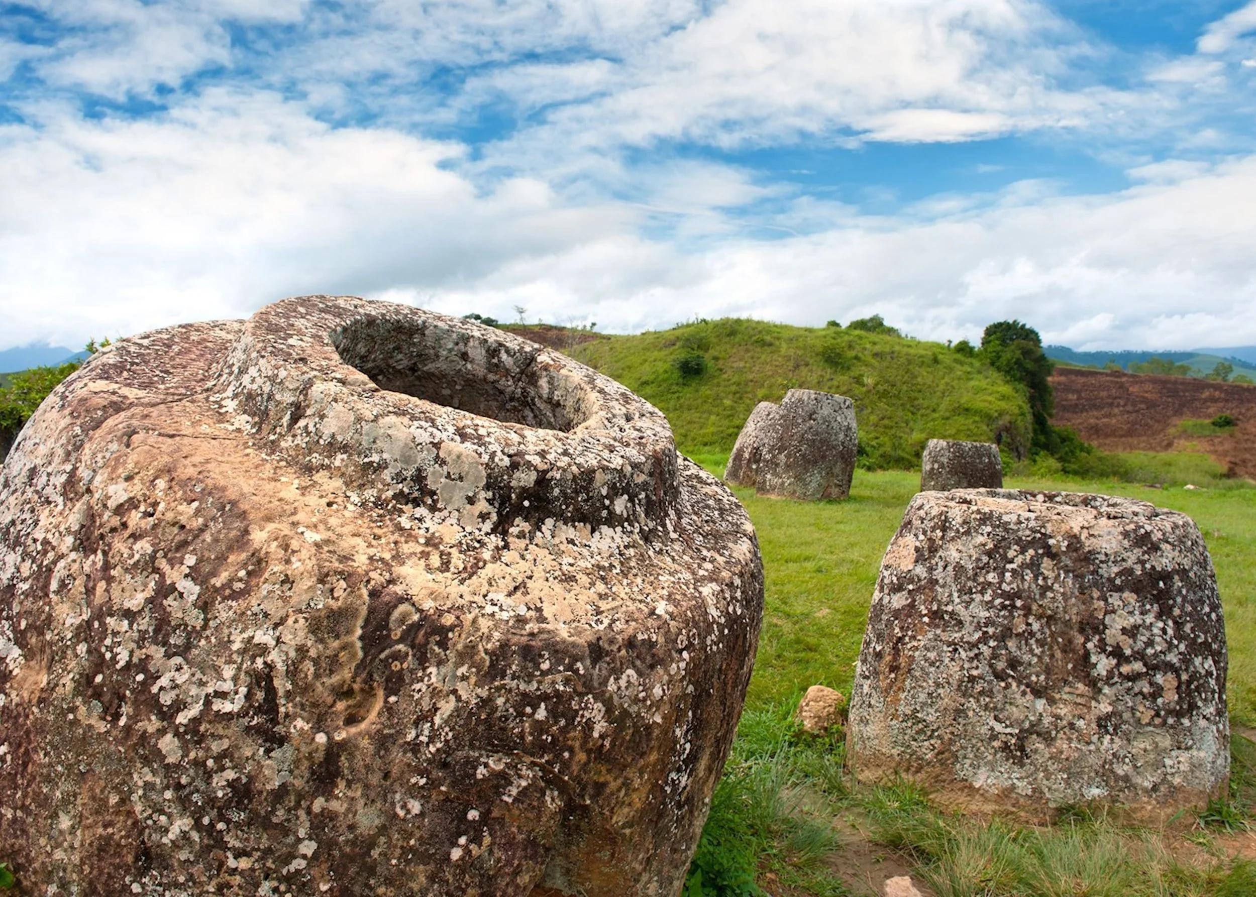 15979511-plain-of-jars-near-phonsavan.jpg
