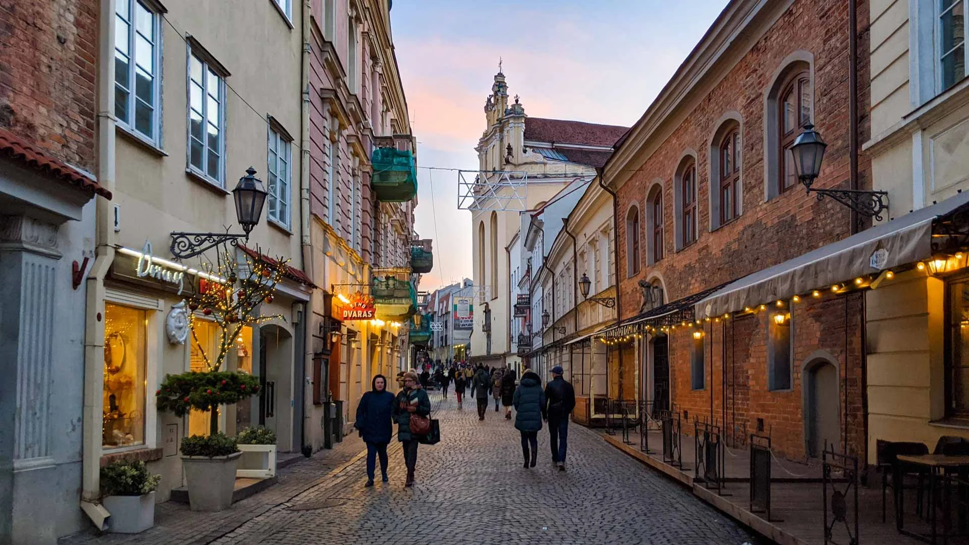 Vilnius-Old-Town.jpg