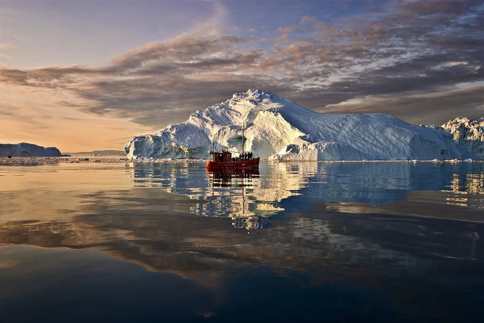 icefjord-visitgreenland-urigolman.jpg