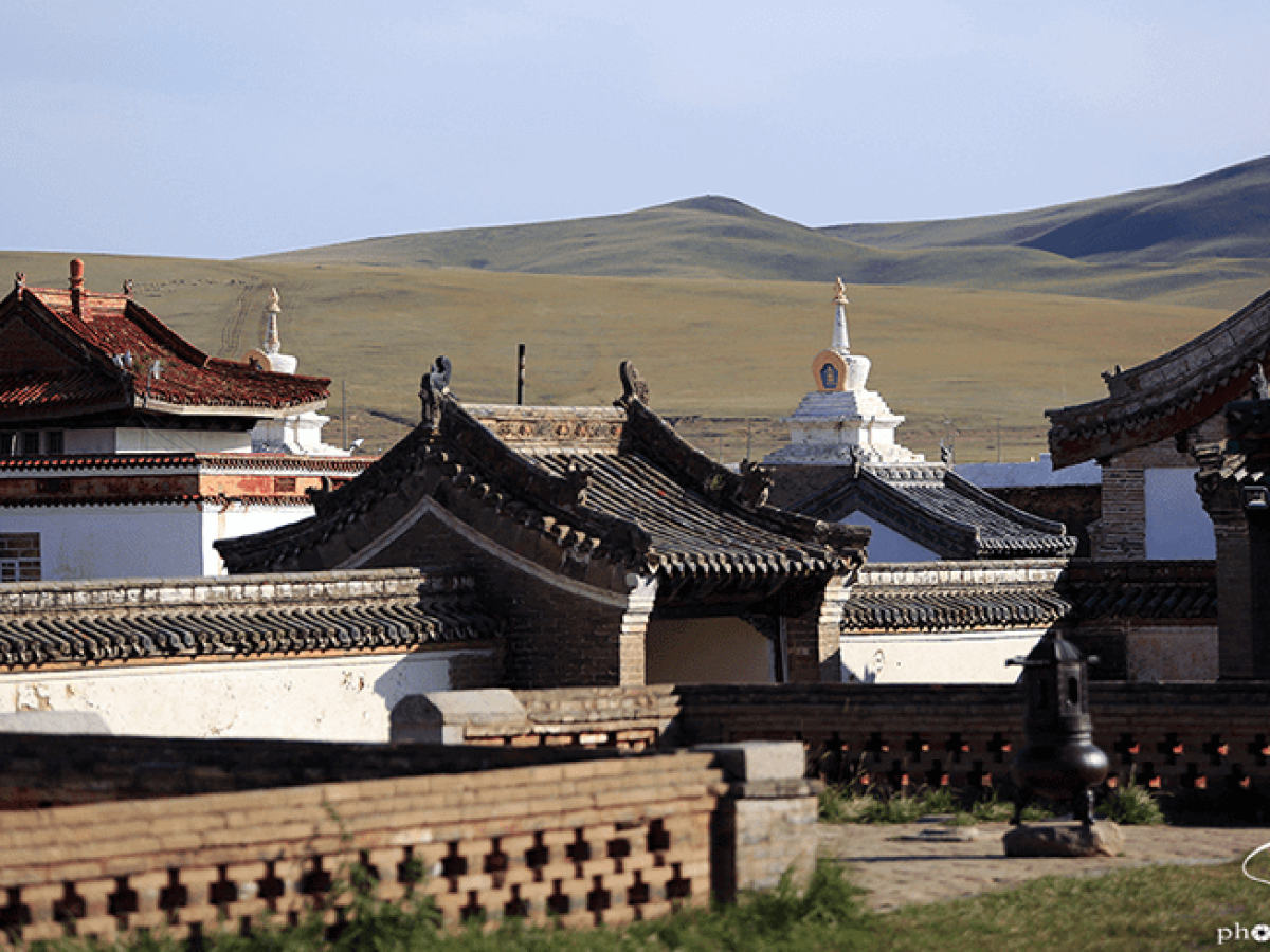 Erdene-zuu-monastery-from-the-inside-1200x900.png