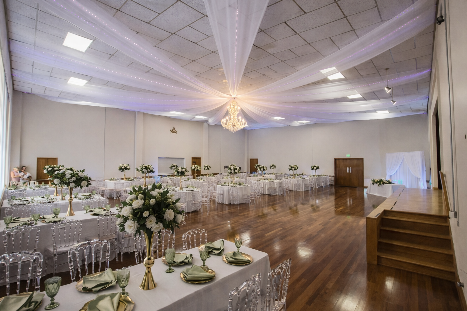 The International-Long Beach-Hasta 250 Invitados