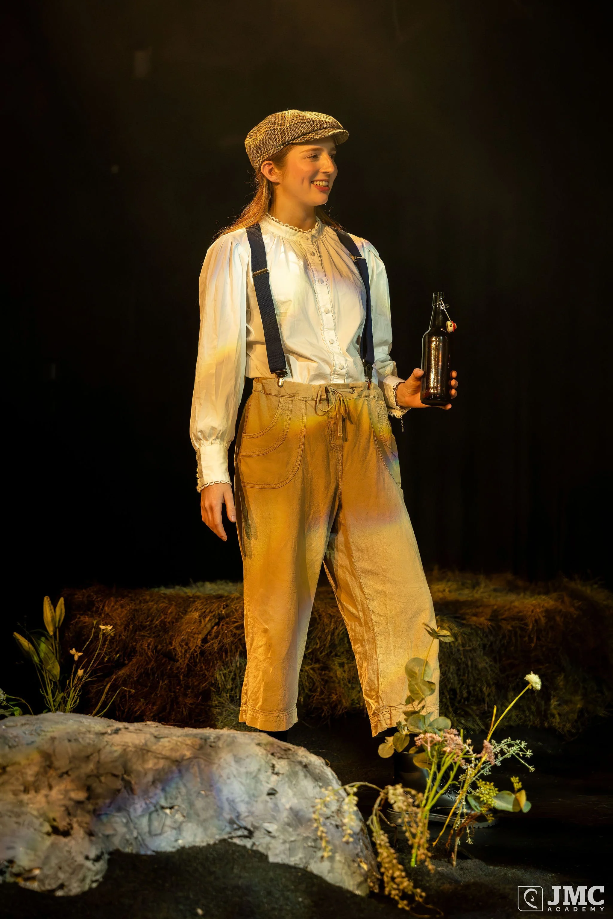 JMCPICNICATHANGINGROCK-07427.jpg