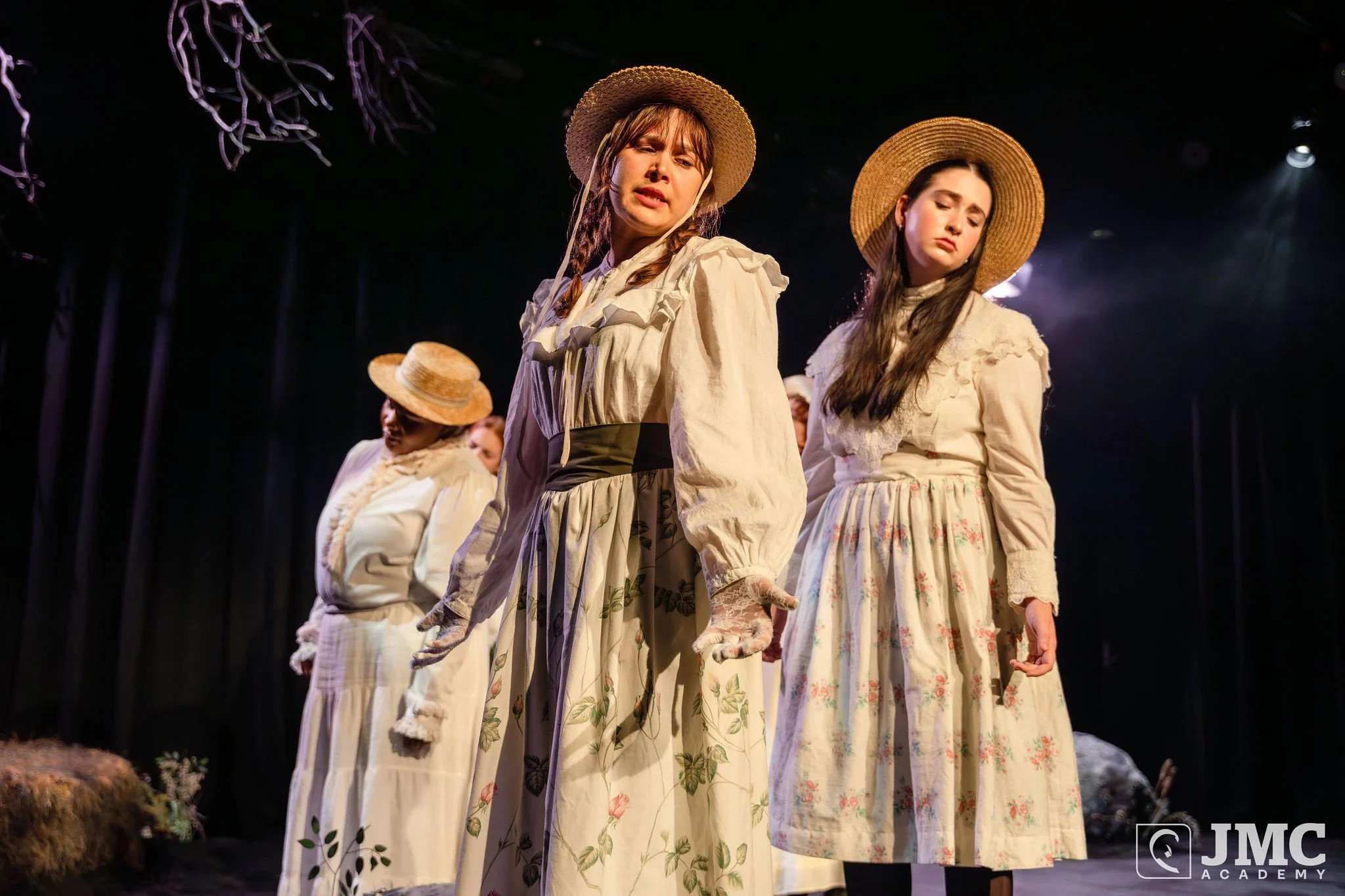 JMCPICNICATHANGINGROCK-07808.jpg