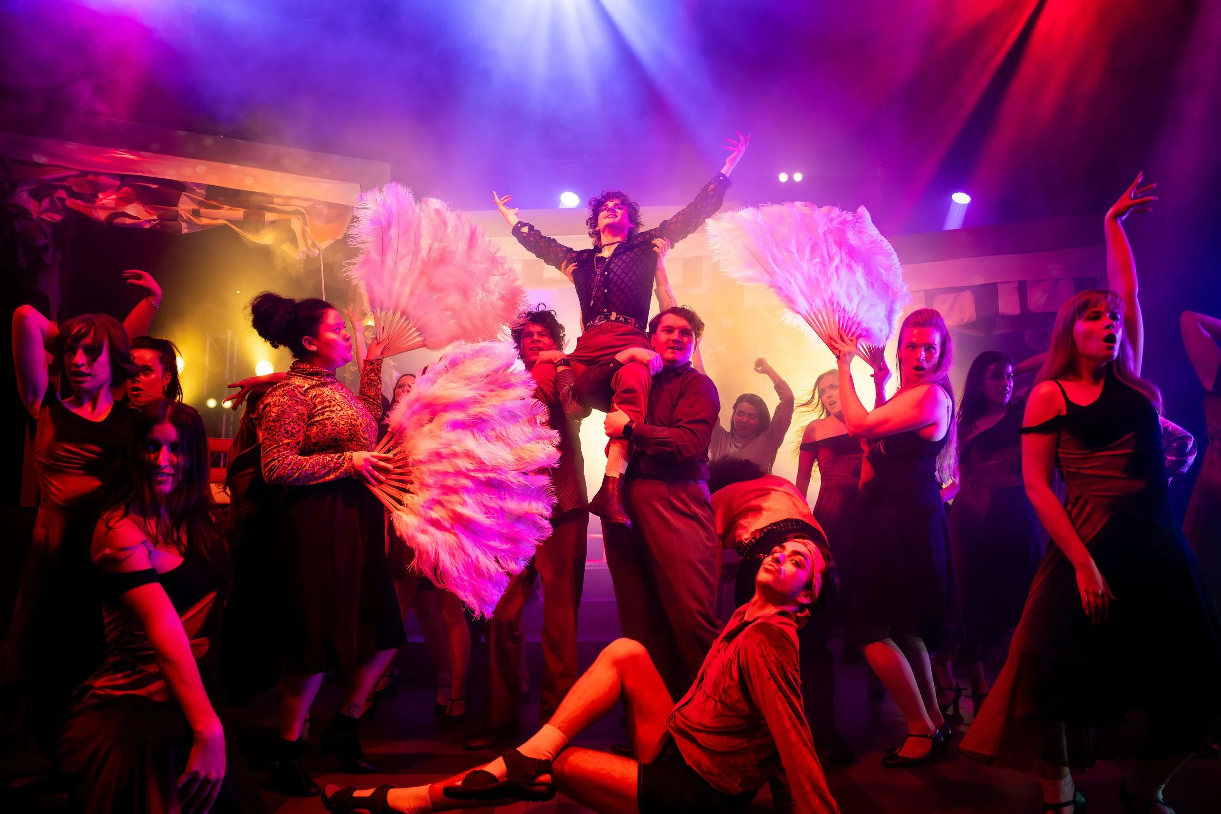 JMCWITCHESOFEASTWICK031225-01037.jpg