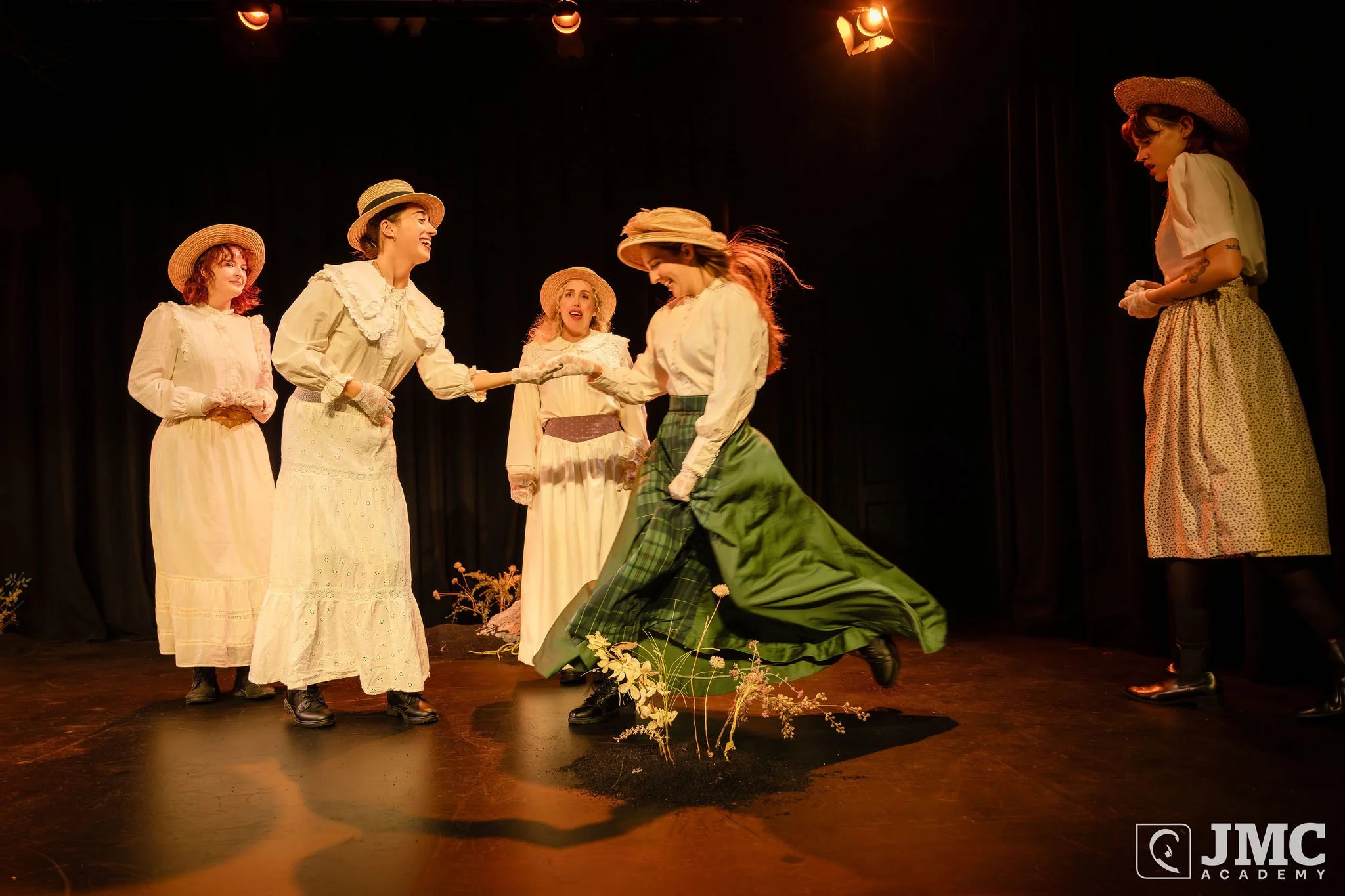 JMCPICNICATHANGINGROCK-07558.jpg