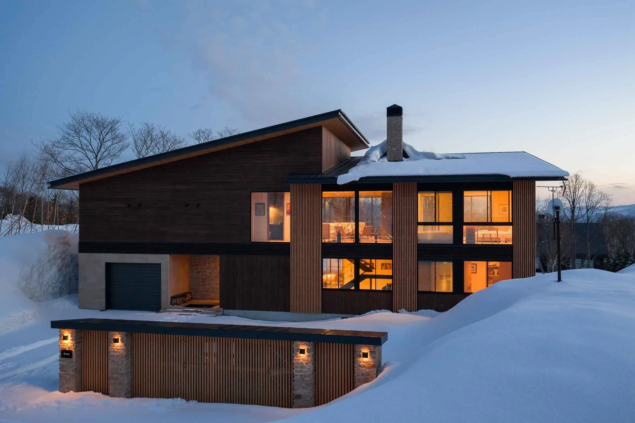 Niseko Black - Lotus-03.jpg
