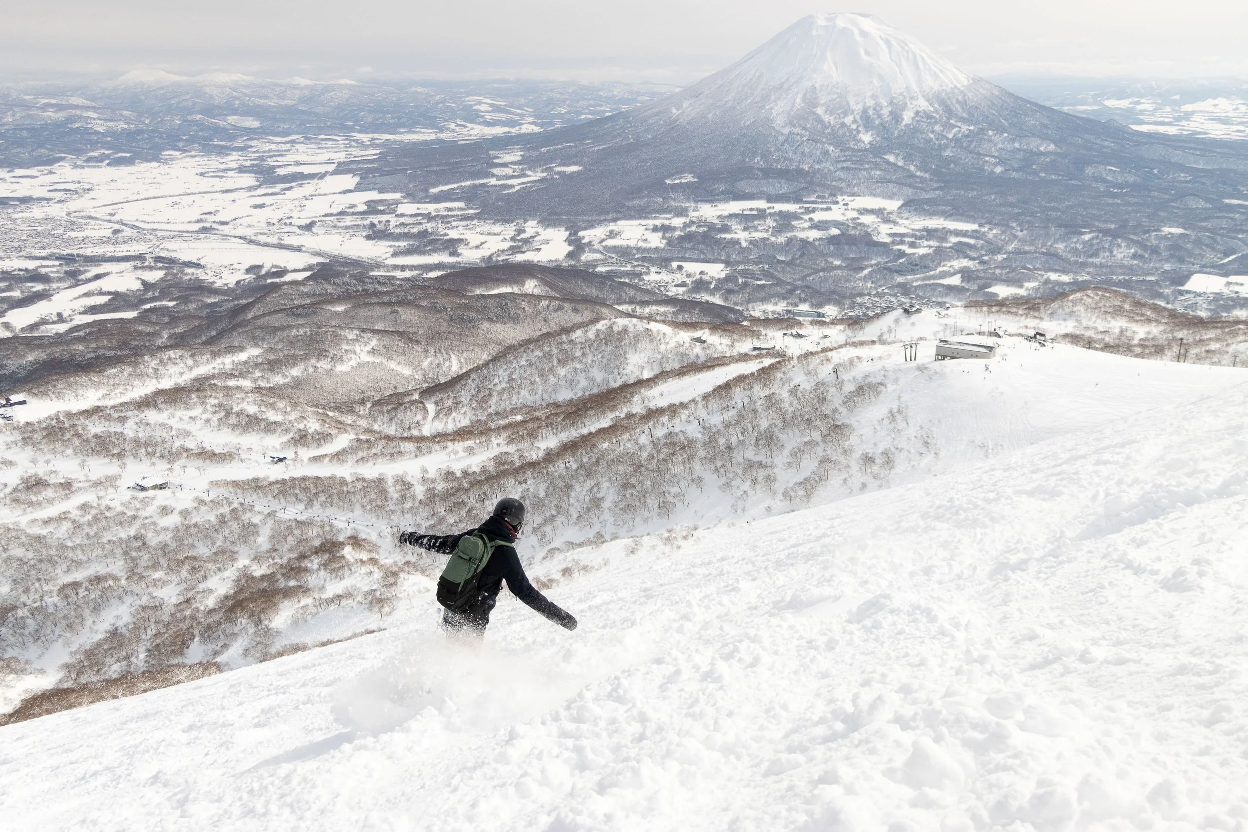 sports photography, Niseko photo session, Niseko photoshoot, vacation photography, instagram photoshoot, snowboarding photo session