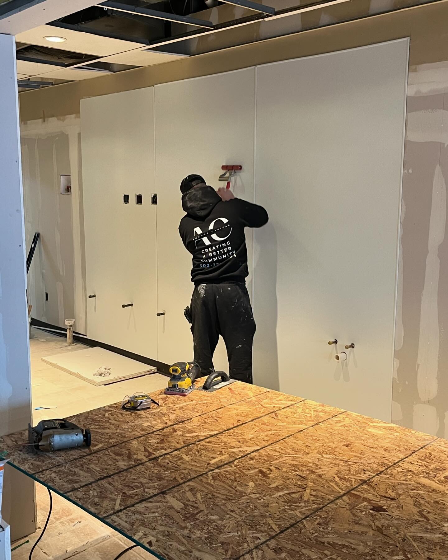@mikeannone representing @annonecapital &amp; getting it done for Fuscos&rsquo; new location on Kirkwood Hwy. All of the best hands are on deck to get this new location up and running.. including Elevations builders &amp; BMF Electric!