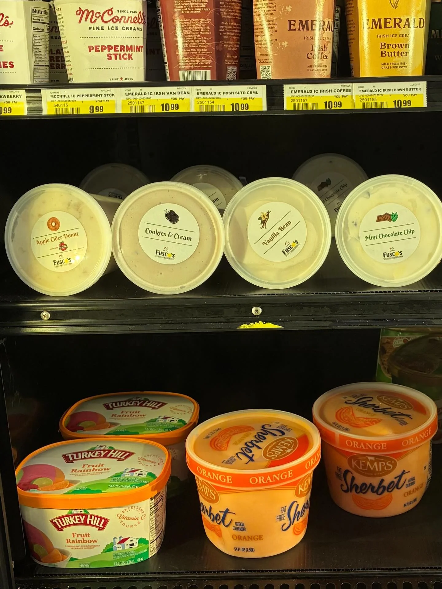 Next time you&rsquo;re in @janssensmarket be sure to grab yourself some Fusco&rsquo;s Homemade Ice Cream!!! No Artificial Ingredients, No Dyes, Lactose Free Available!
Tastes Better. Feels Better.
