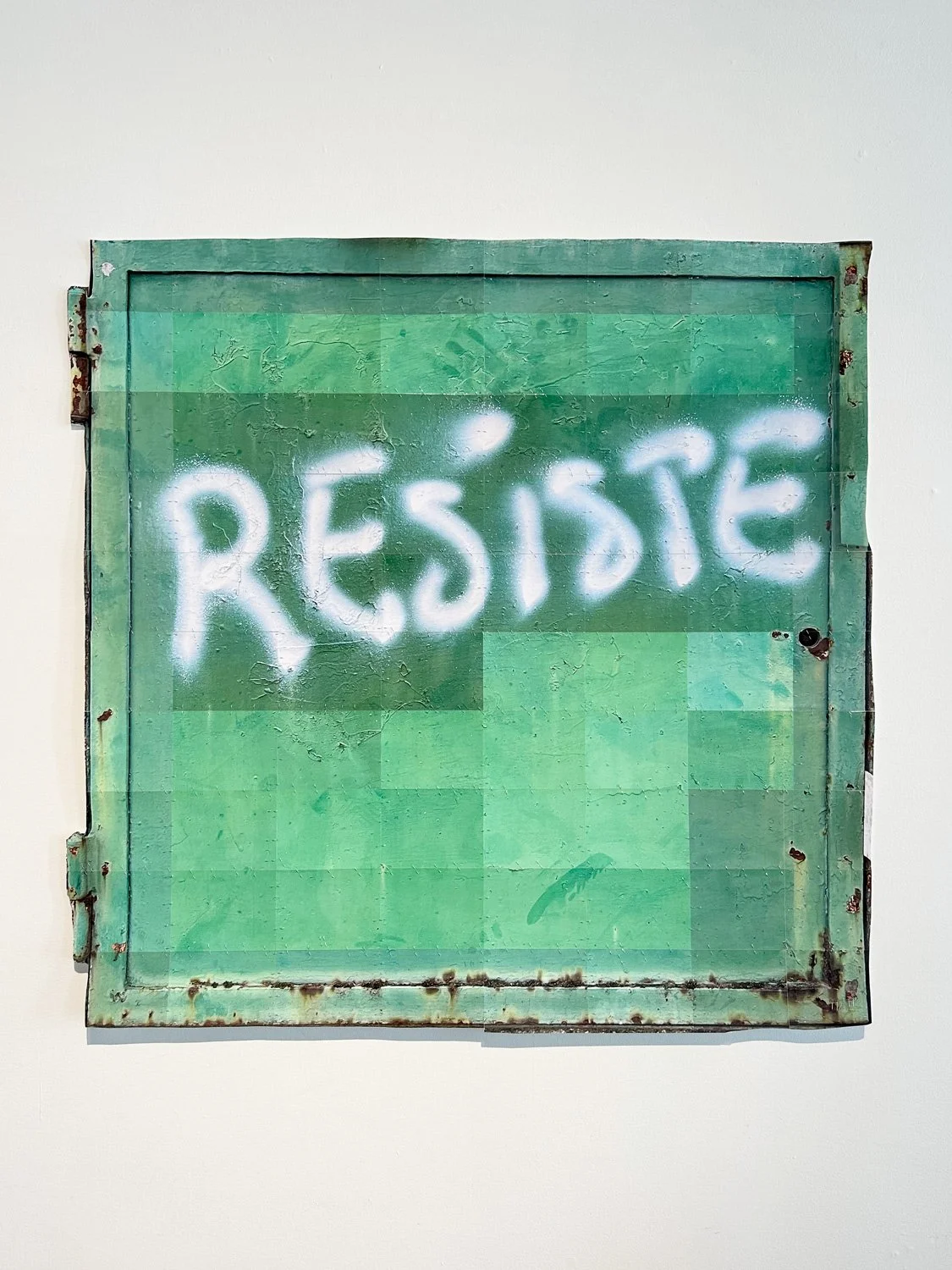 hatt_resiste_1.jpg