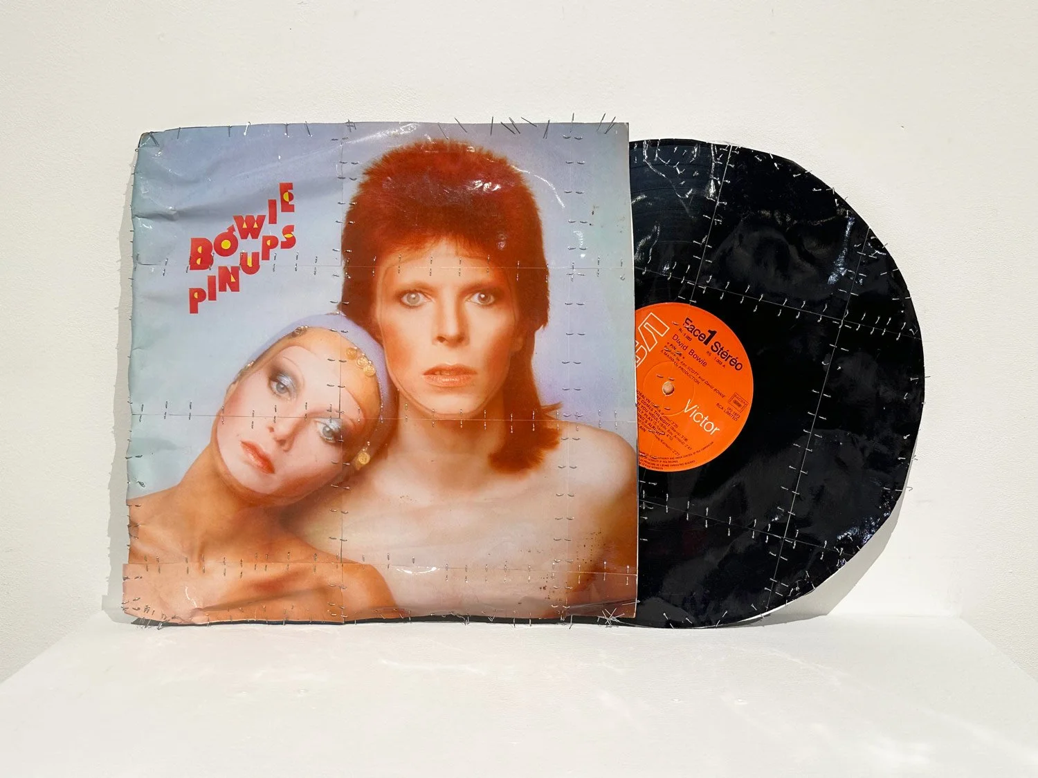 hatt_david-bowie-pinups_1.jpg