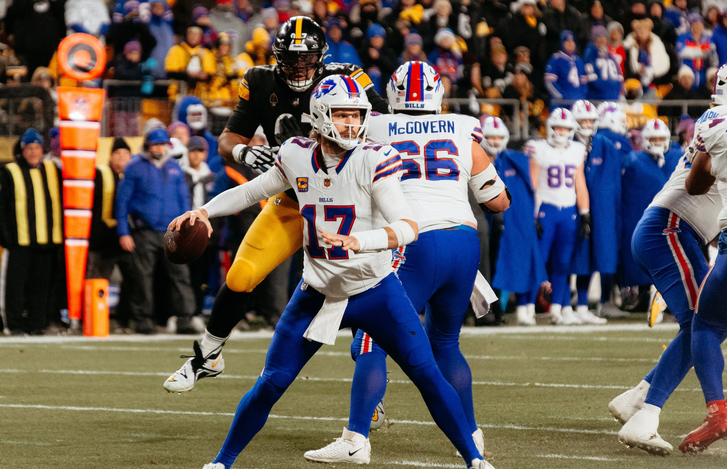 113025 Bills Vs Steelers WK13-15.jpg