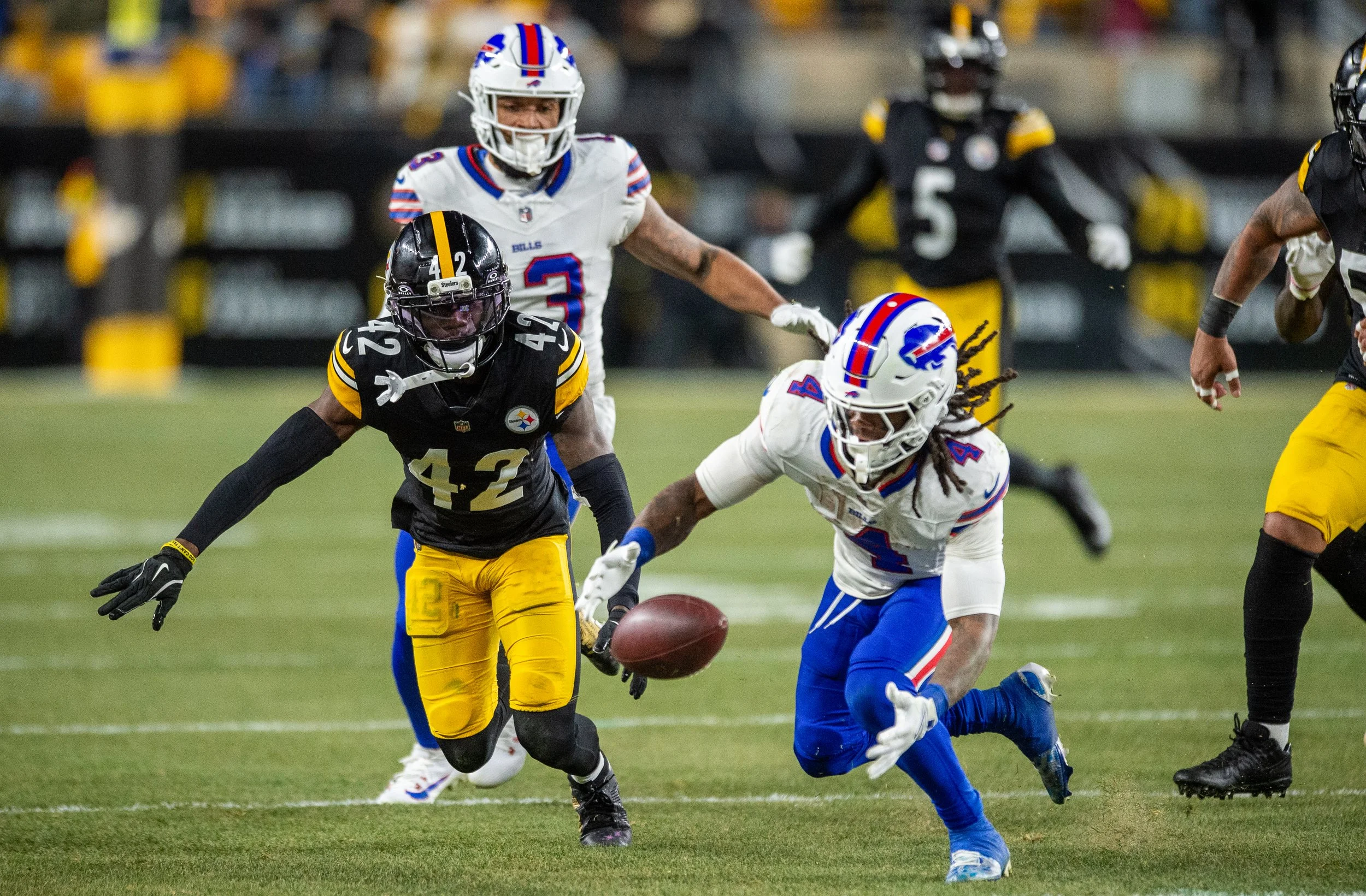 Bills Ground Game Rips Through the Steel Curtain