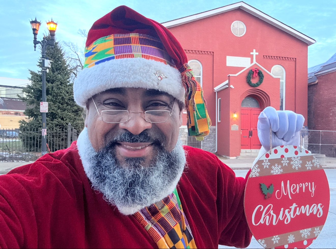 Claus with a Cause December to Remember