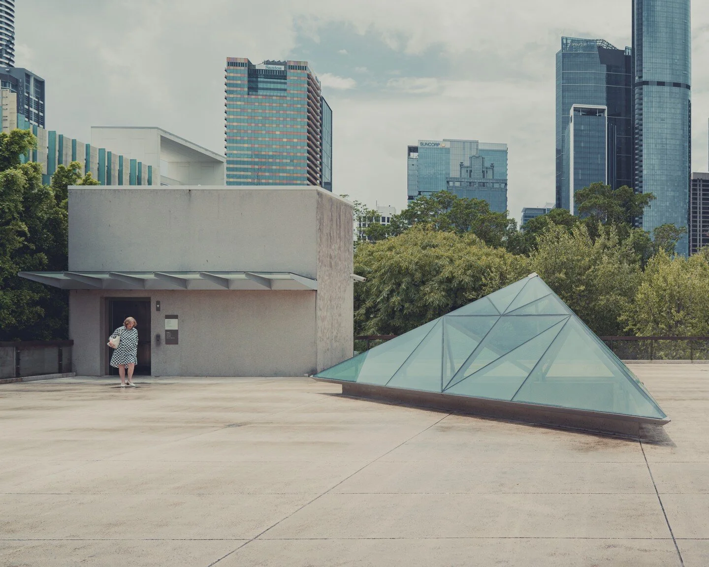 Shapes

#architecturedesign #architecturedaily #divisare #dezeen #archdaily #archilovers #imaginarymagnitude #collecmag #gominimalmag #minimalzine #archivecollectivemag #brutgroup #minimalarchitecture #modernarchitecture #architecture #rentalmag #min