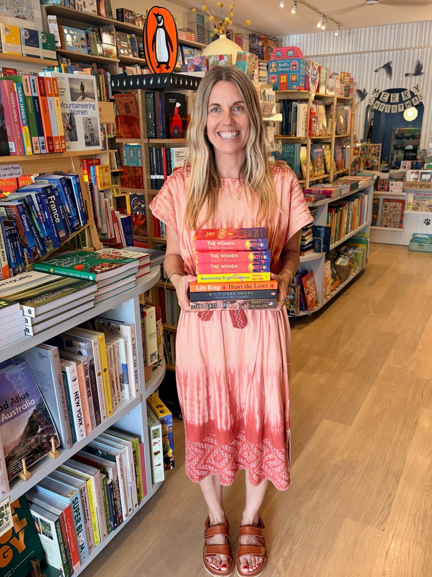 The books Chantal loved most in 2025! 📚

The Women by @kristinhannahauthor 🧡🧡🧡 (Chantal really, really, REALLY loved The Women 😂)
Remarkably Bright Creatures by @shelbyvanpeltwrites 🐙
Heart the Lover by @lilykingbooks &hearts;️
Wild Dark Shore 