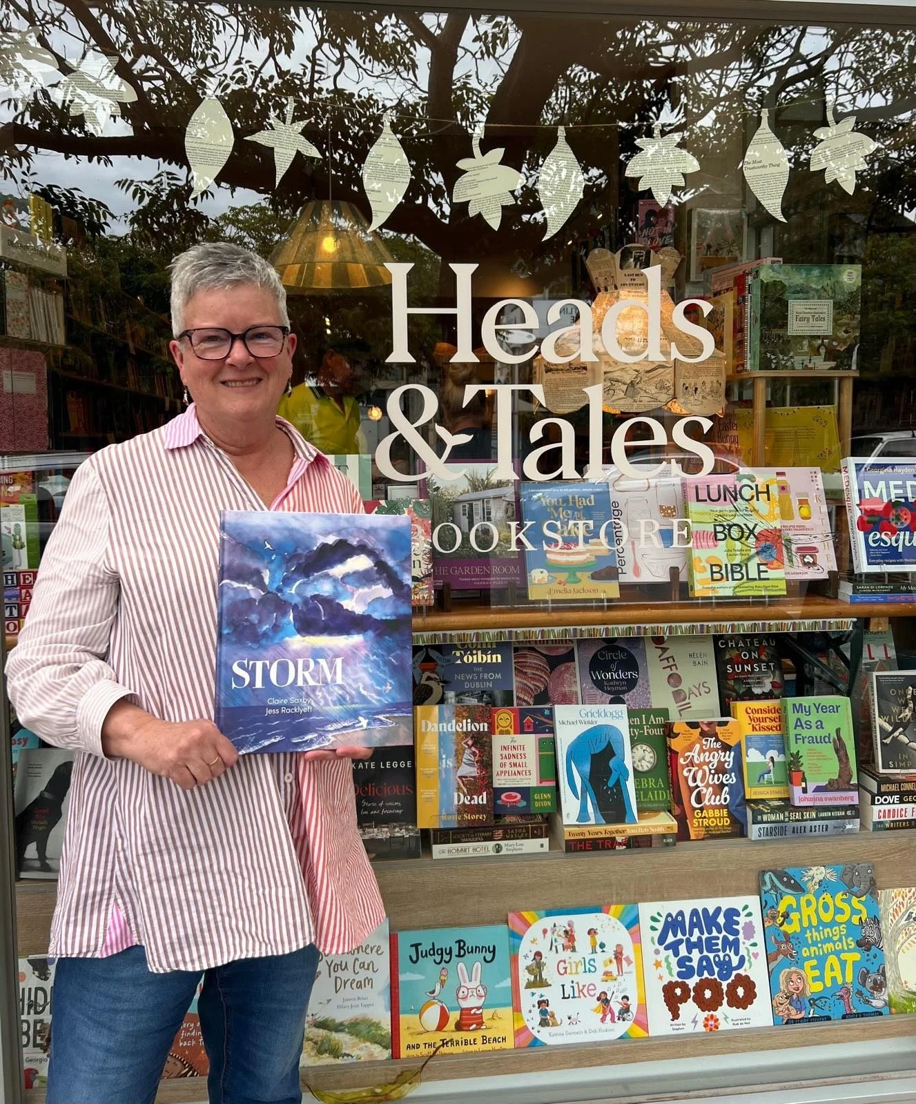 Easter bunny wasn&rsquo;t the only special visitor we had over the long weekend! 🐰

Travel writer @laurawaters_writer signed copies of perennial favourite Ultimate Walks and Hikes Australia 🥾 and @clairesaxbyauthor signed STORM, her latest collabor