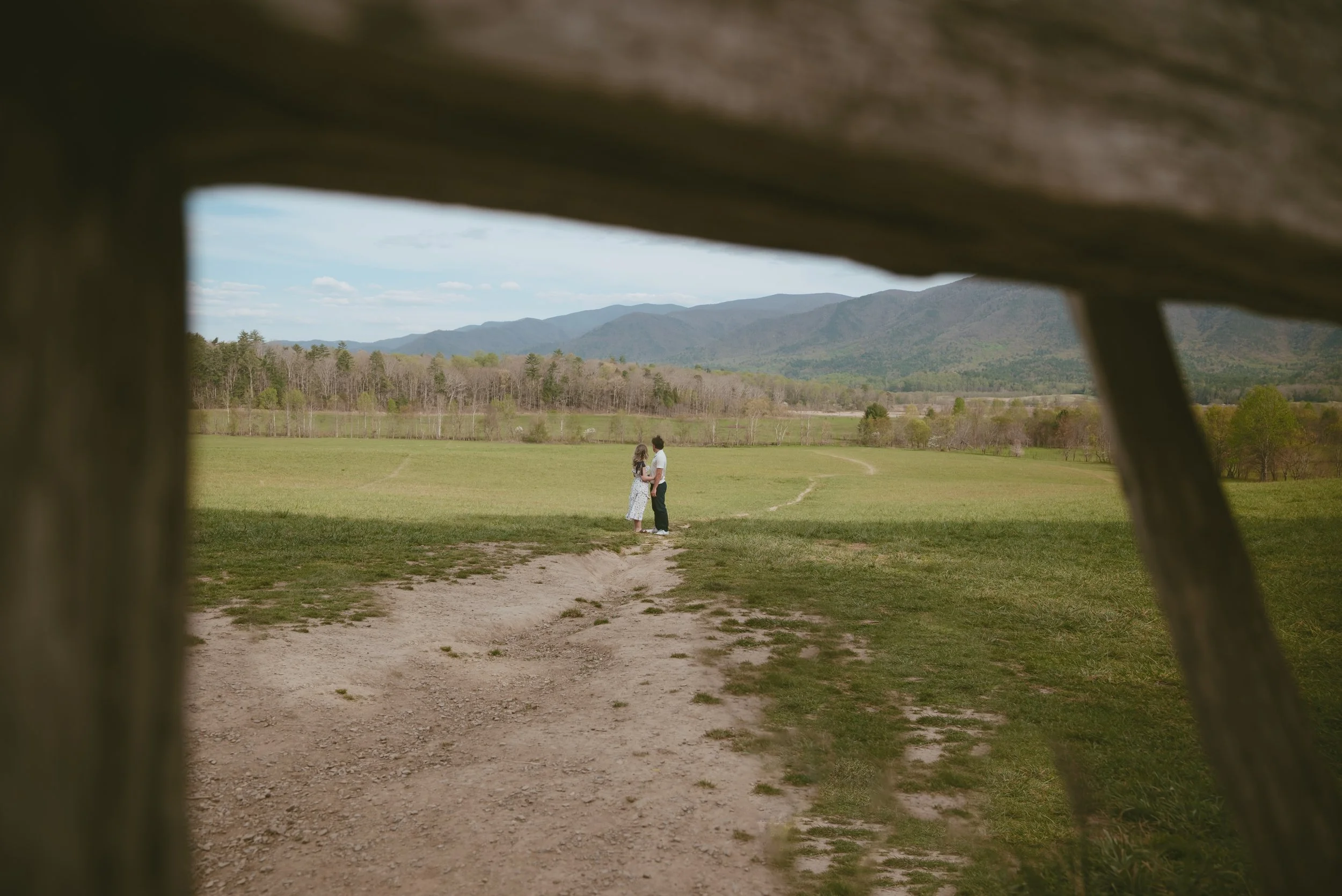cades_cove_smokymountain_couples-21.JPG