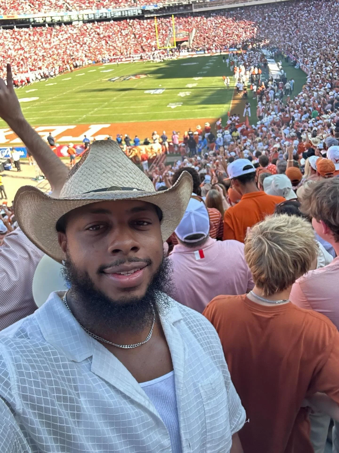 Hook em 🤘🏼🤘🏼🤘🏼@texasfootball @warrenkalyan