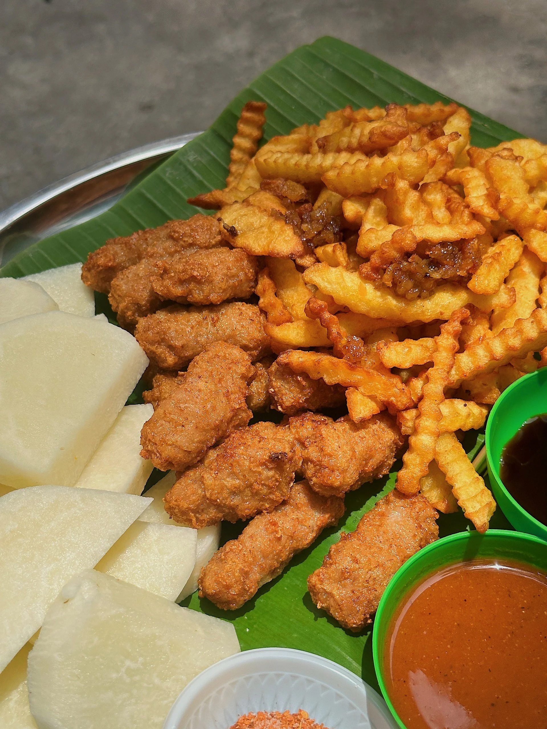 Truy tìm hàng Nem chua rán ngon nhất ngõ Tạm Thương — Ninh Tito - Food ...