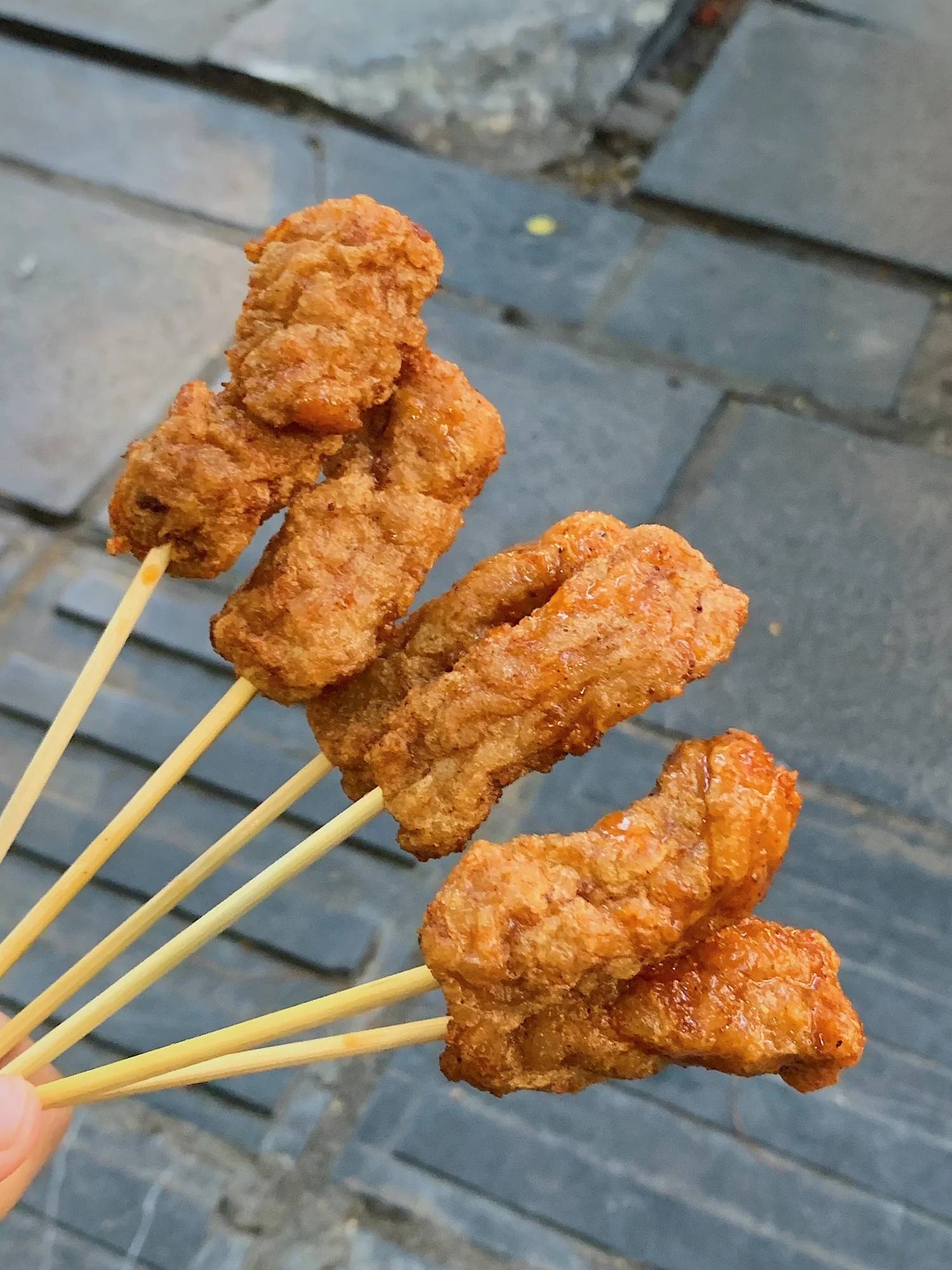 Truy tìm hàng Nem chua rán ngon nhất ngõ Tạm Thương — Ninh Tito - Food ...