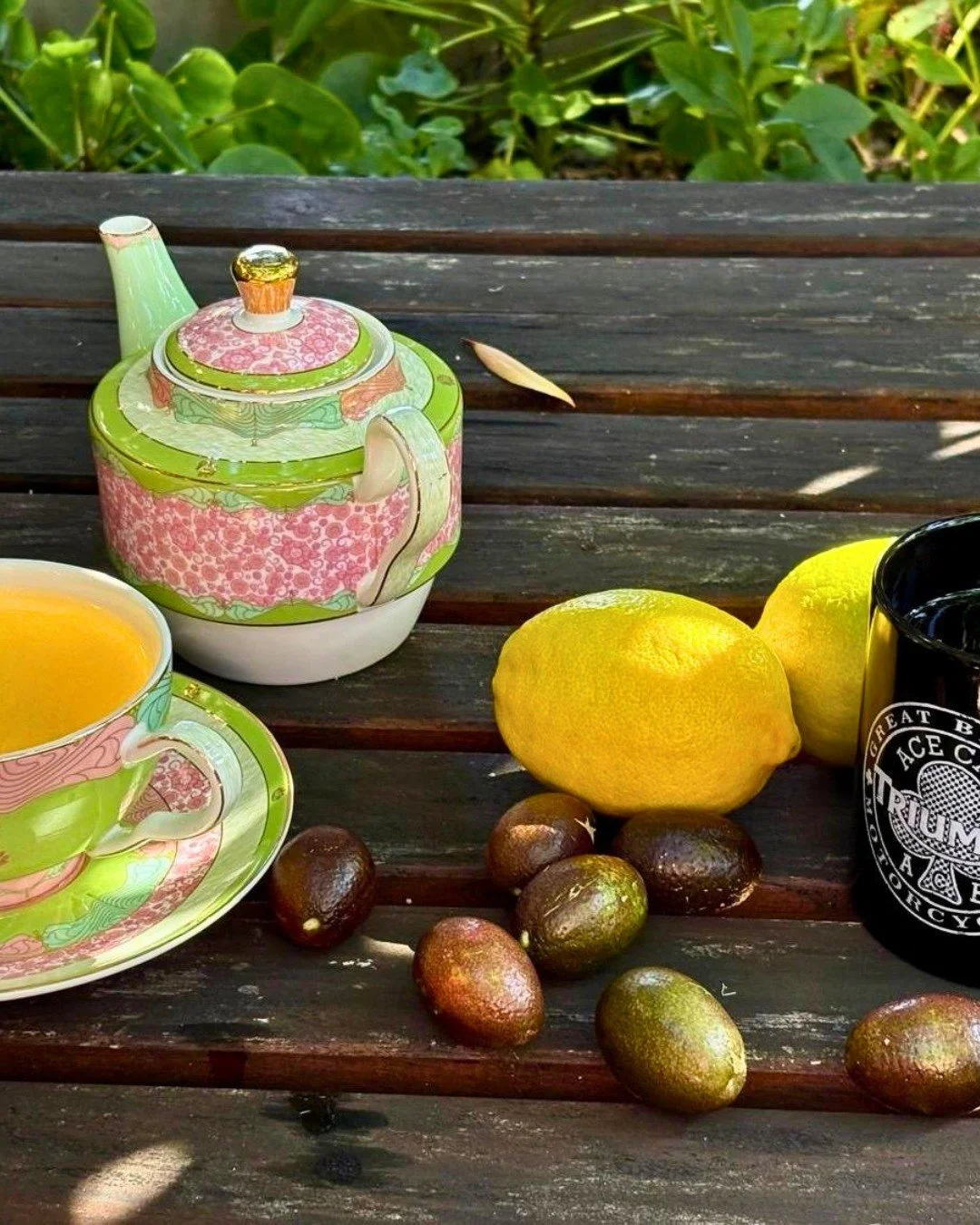 Sometimes it&rsquo;s the simplest moments that stay with me the longest&hellip;

Light falling gently across a table, colours sitting quietly beside each other, the stillness of a pause in the day.

A cup of tea, a lemon, something freshly picked