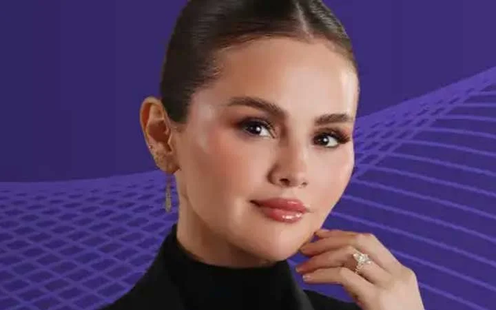 Selena Gomez  - "Dorothea"