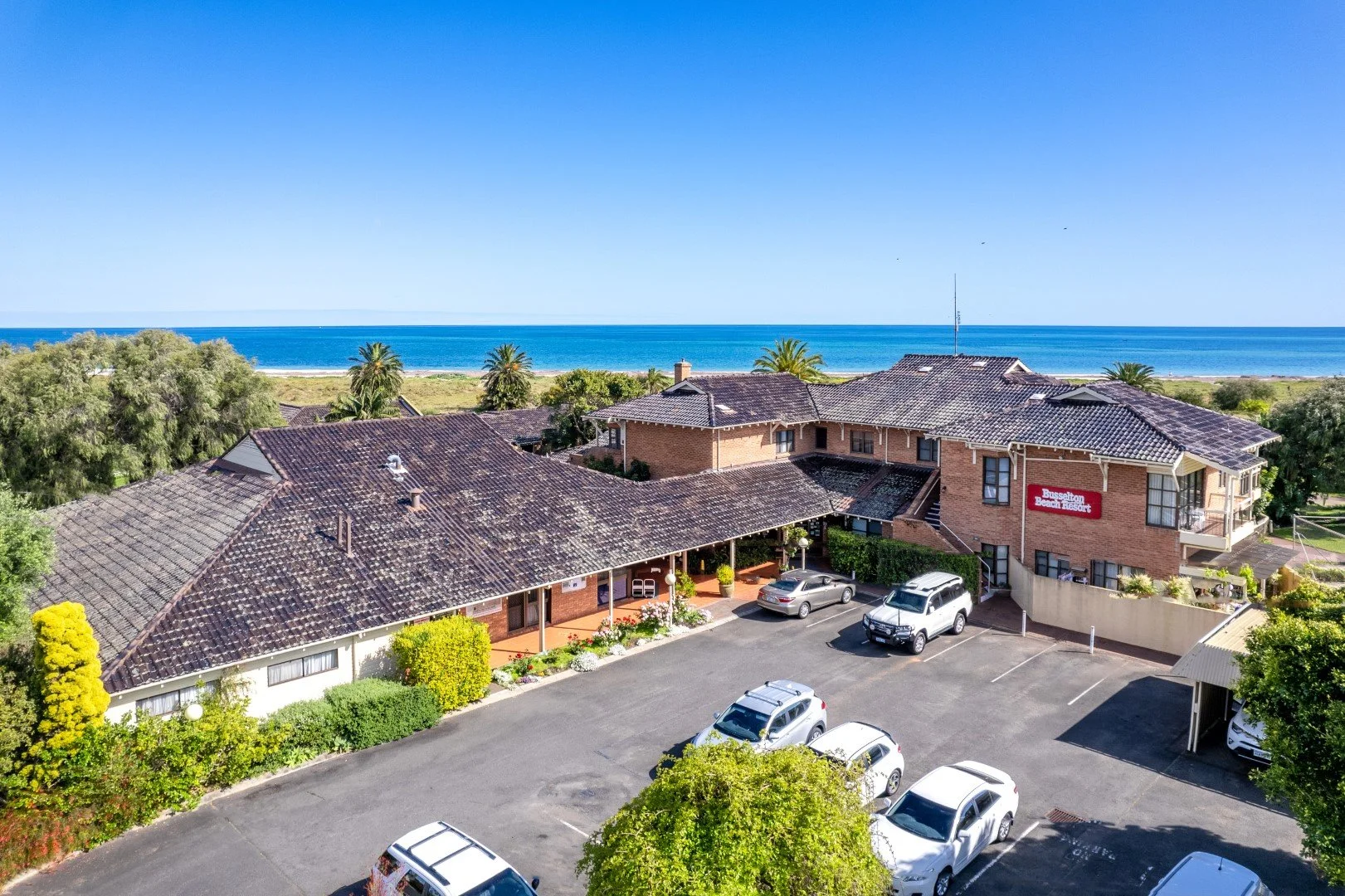 04_Busselton_Beach_Resort4_HiRes (Large).jpg
