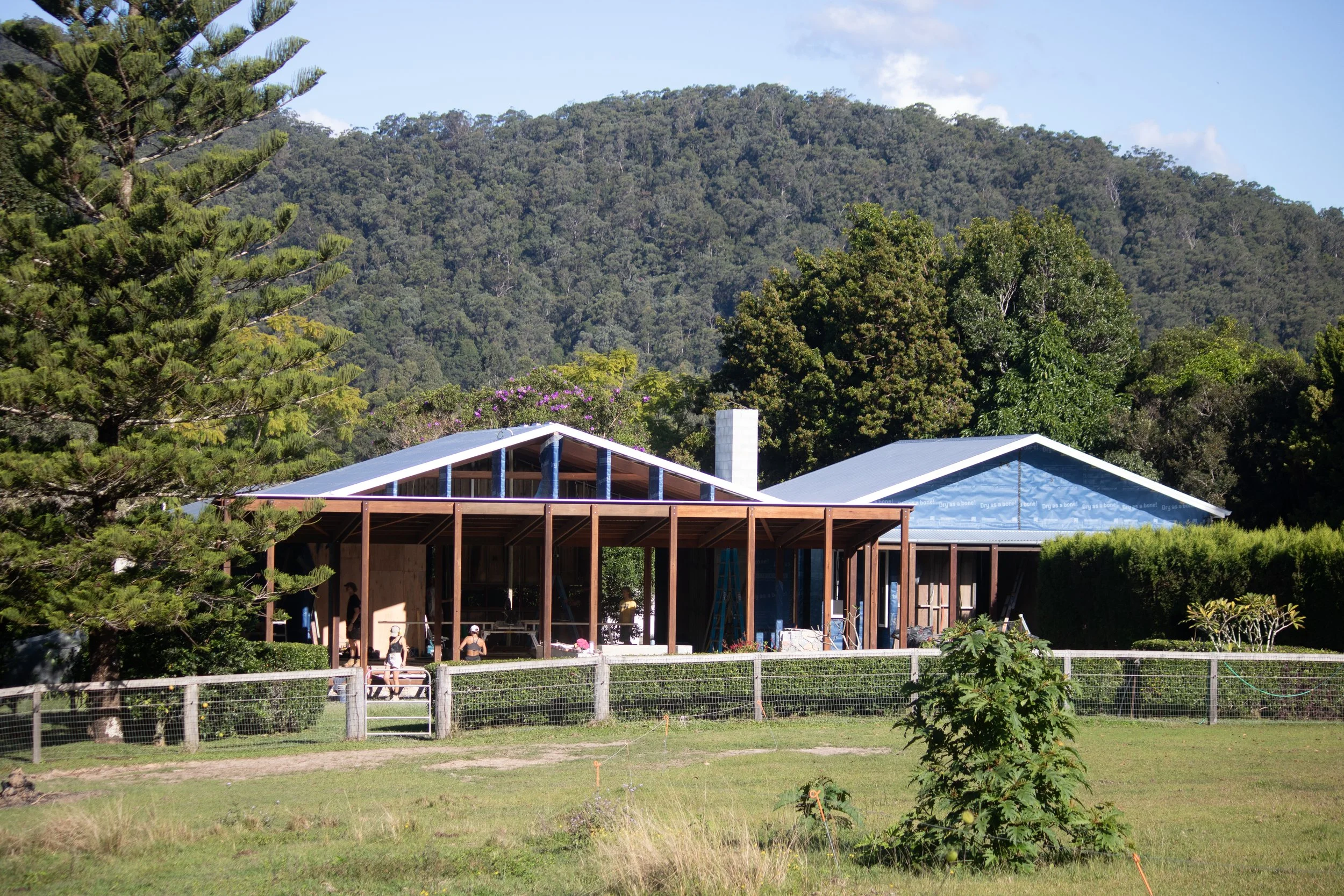 Uki House Architectural High End Build