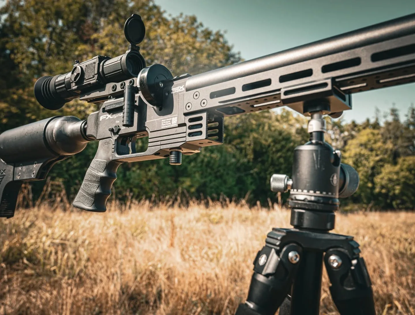 The Ultimate Pairing 💥 @dnt_optics ~ @fxairguns 

~ FX Dynamic 600mm .25 FAC 
~ Dnt Zulus v2 5-20R LRF
~ Spartan Ascent tripod 

[ Hashtags ]
#DNTZULUSV2 #Rangefinder #Optics #LongRange #GearReview #OutdoorGear #PrecisionShooting #HuntingGear #Rifle